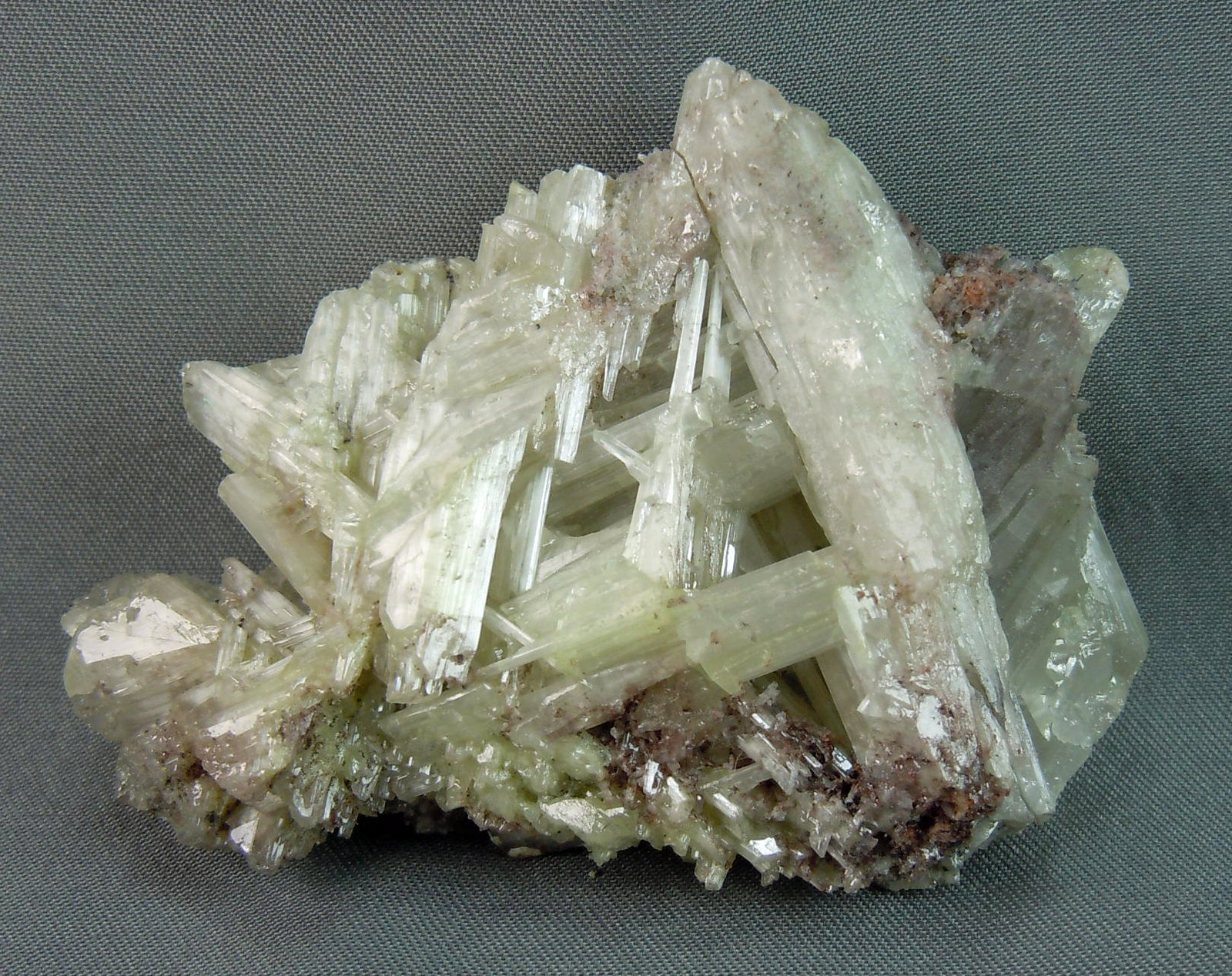 Cerussite
5.7cm x 4.2cm
(Autor: rweaver)