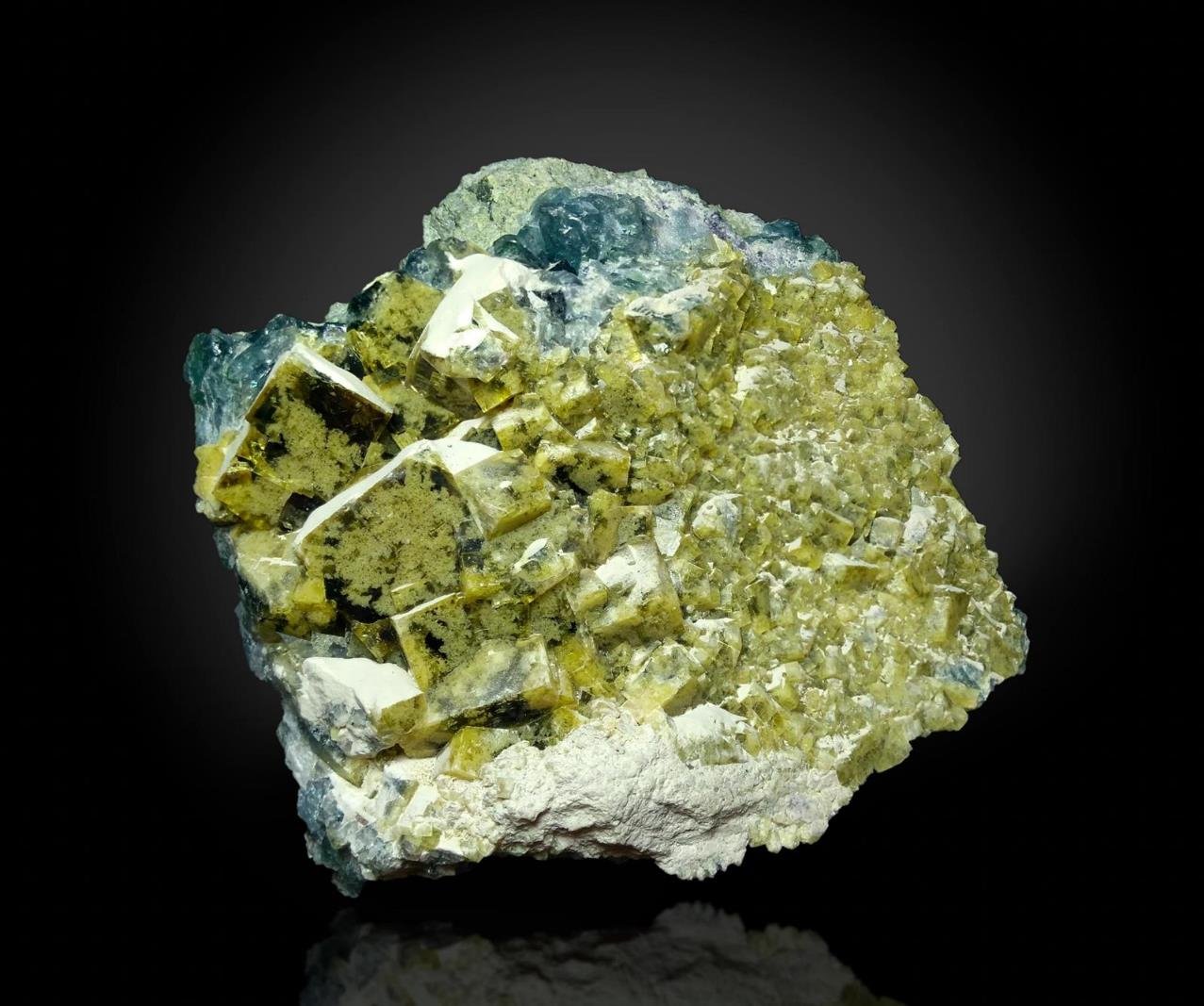 Fluorite
110 x 105 x 60 mm
(Autor: SunYi)