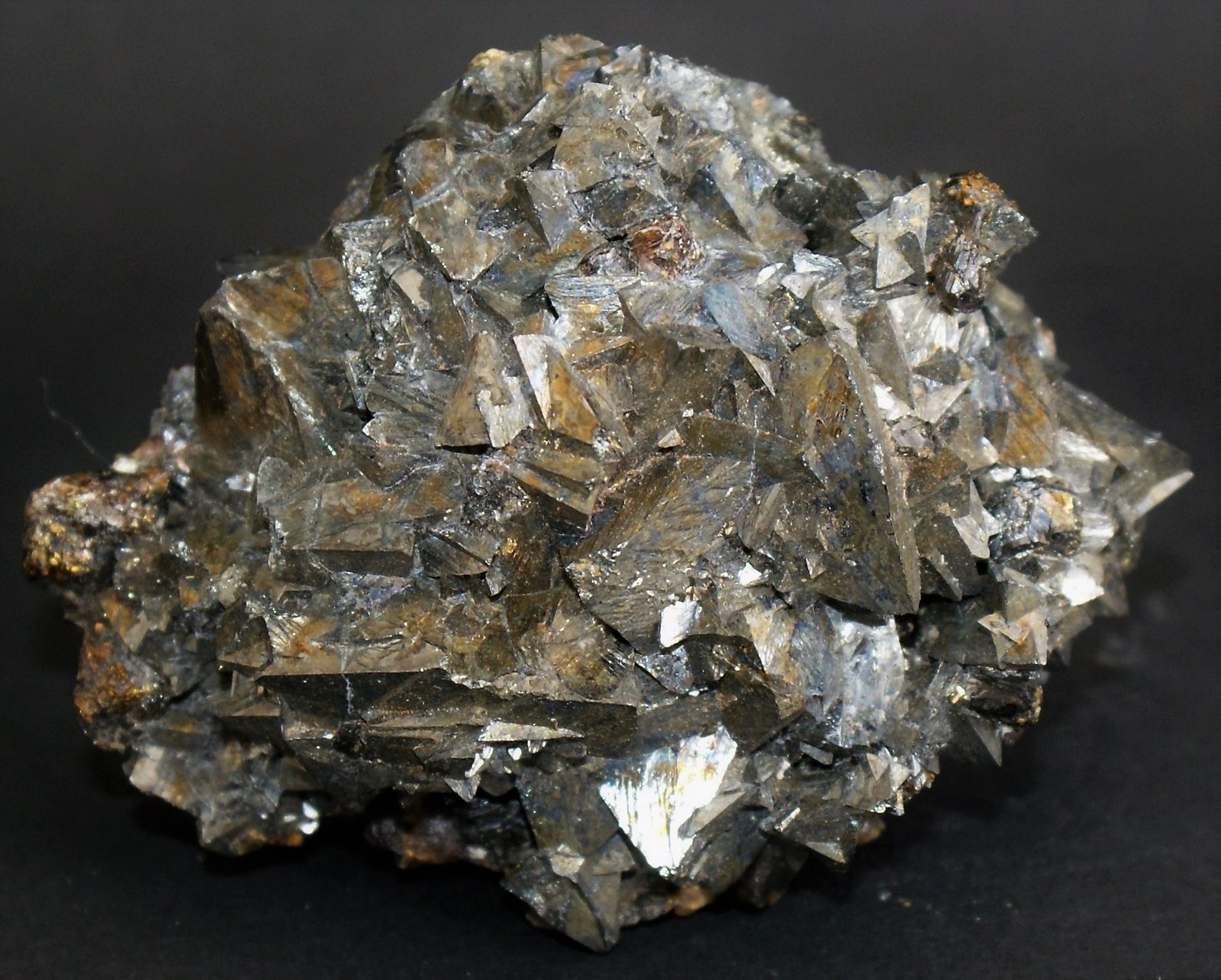 Tetrahedrite
70mm x 55mm x 24mm
(Autor: Philippe Durand)