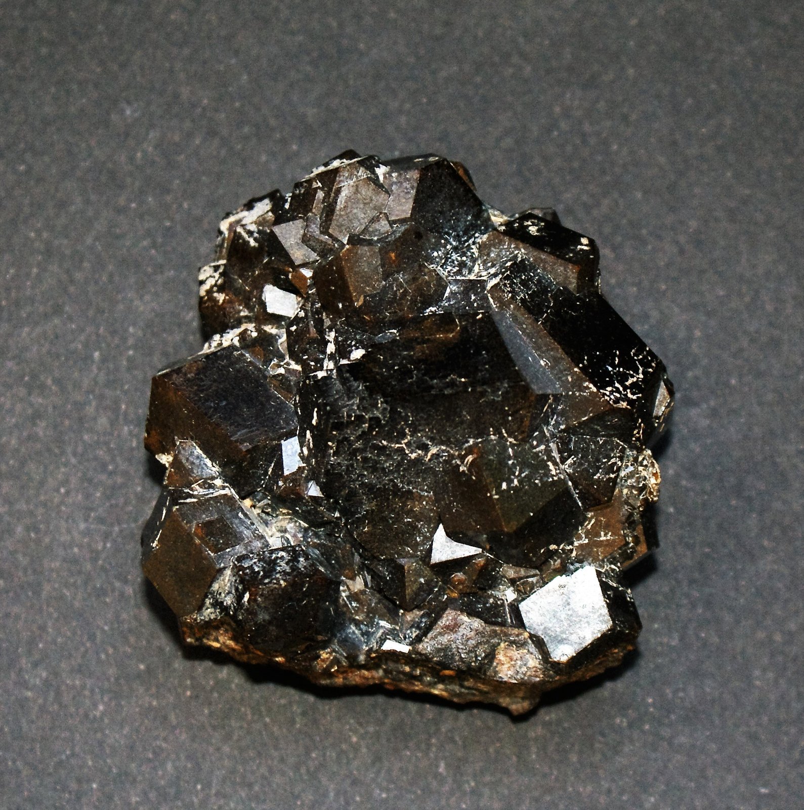 Grossular
65mm x 65mm x 40mm
(Autor: Philippe Durand)