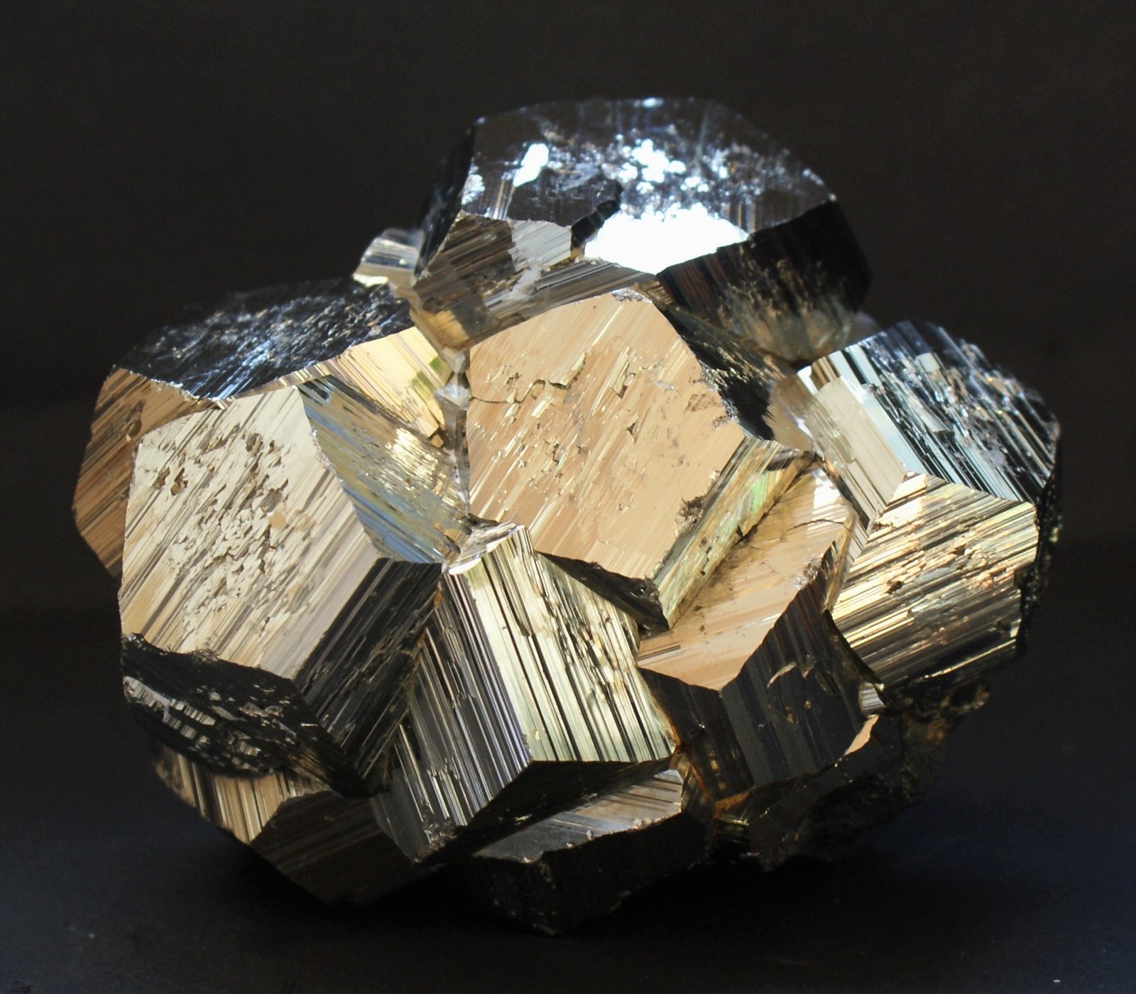 Pyrite
80mm x 65mm x 60mm
(Autor: Philippe Durand)