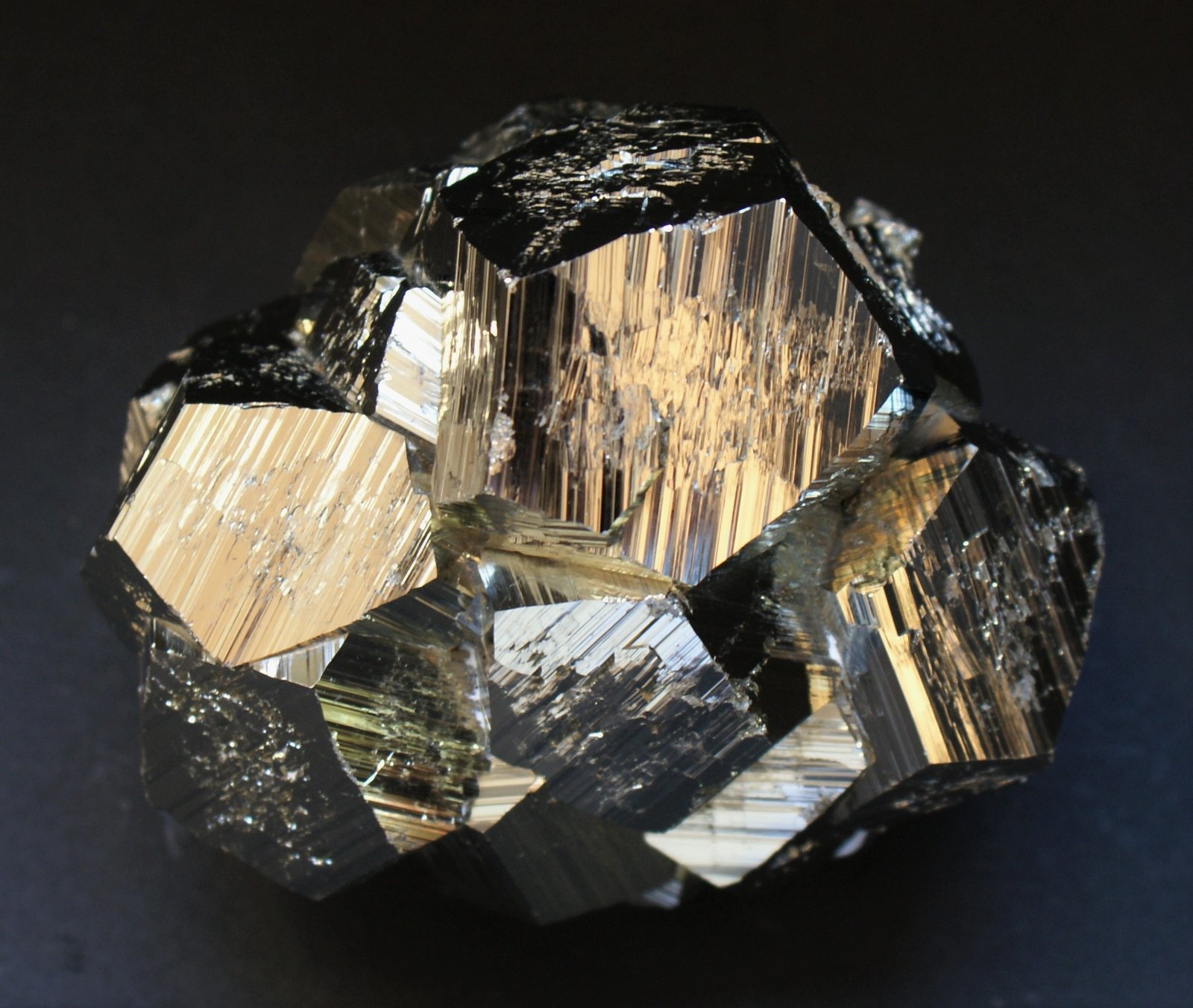 Pyrite
80mm X 65mm x 60mm
(Autor: Philippe Durand)