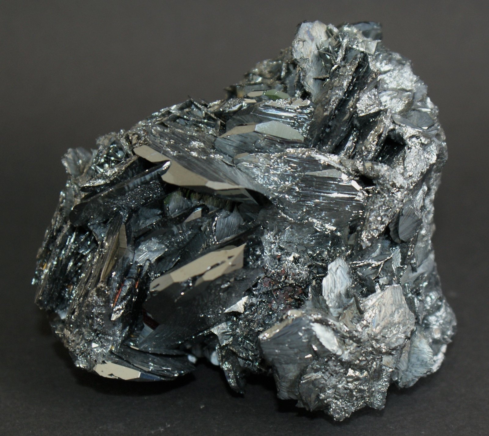 Hematite
60 mm by 60mm
(Autor: Philippe Durand)