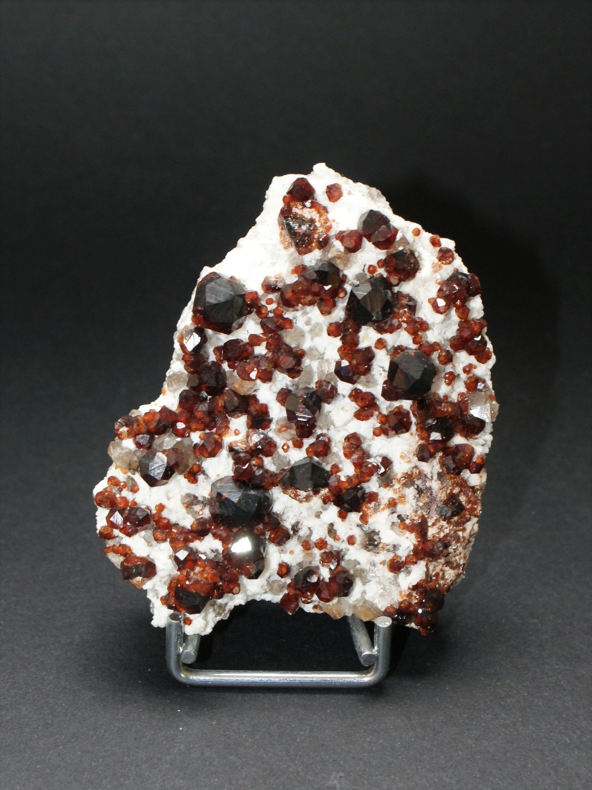 Spessartine
70mm x 60mm x 15mm
(Autor: Philippe Durand)