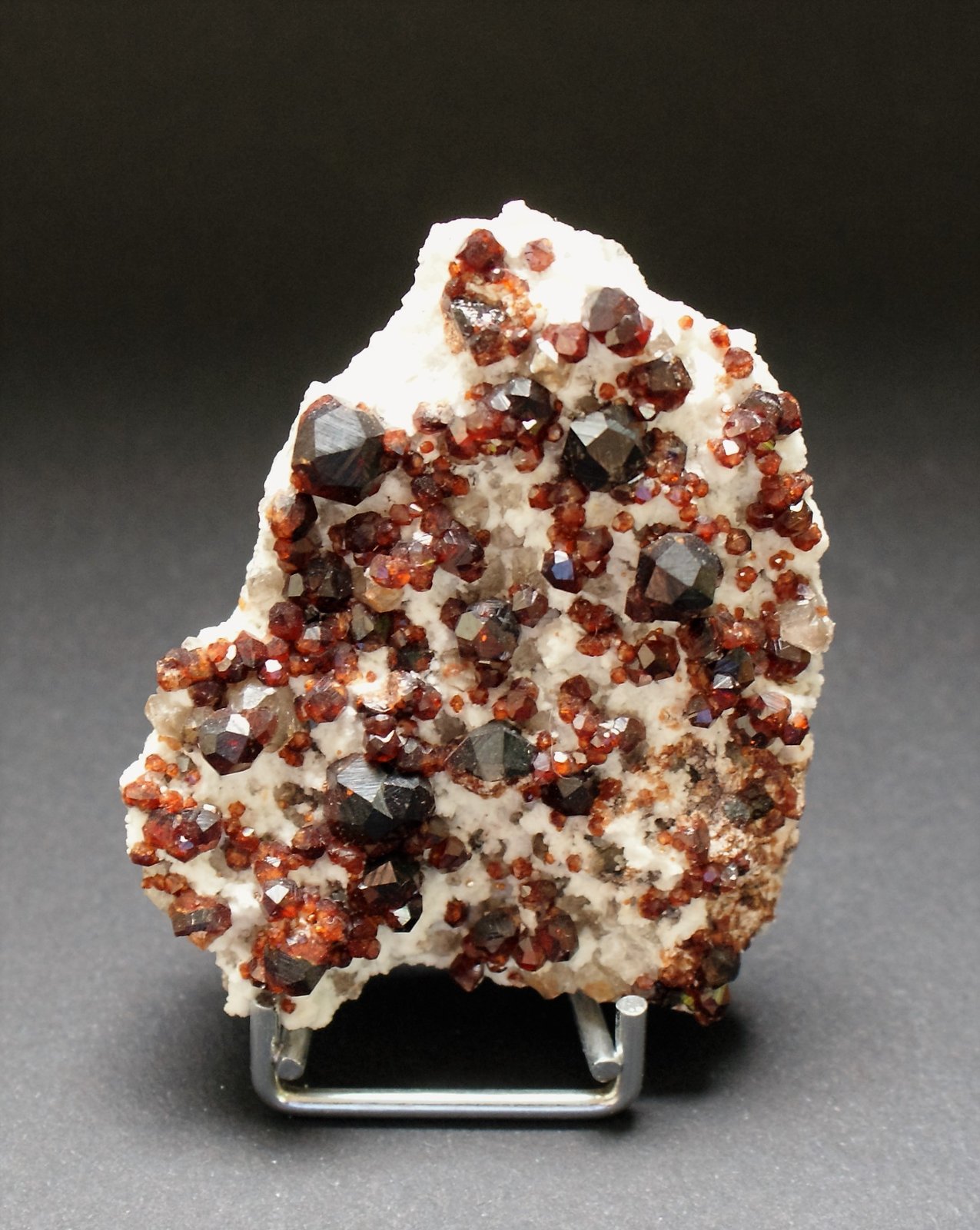 Spessartine
70mm x 60mm x 15mm
(Autor: Philippe Durand)