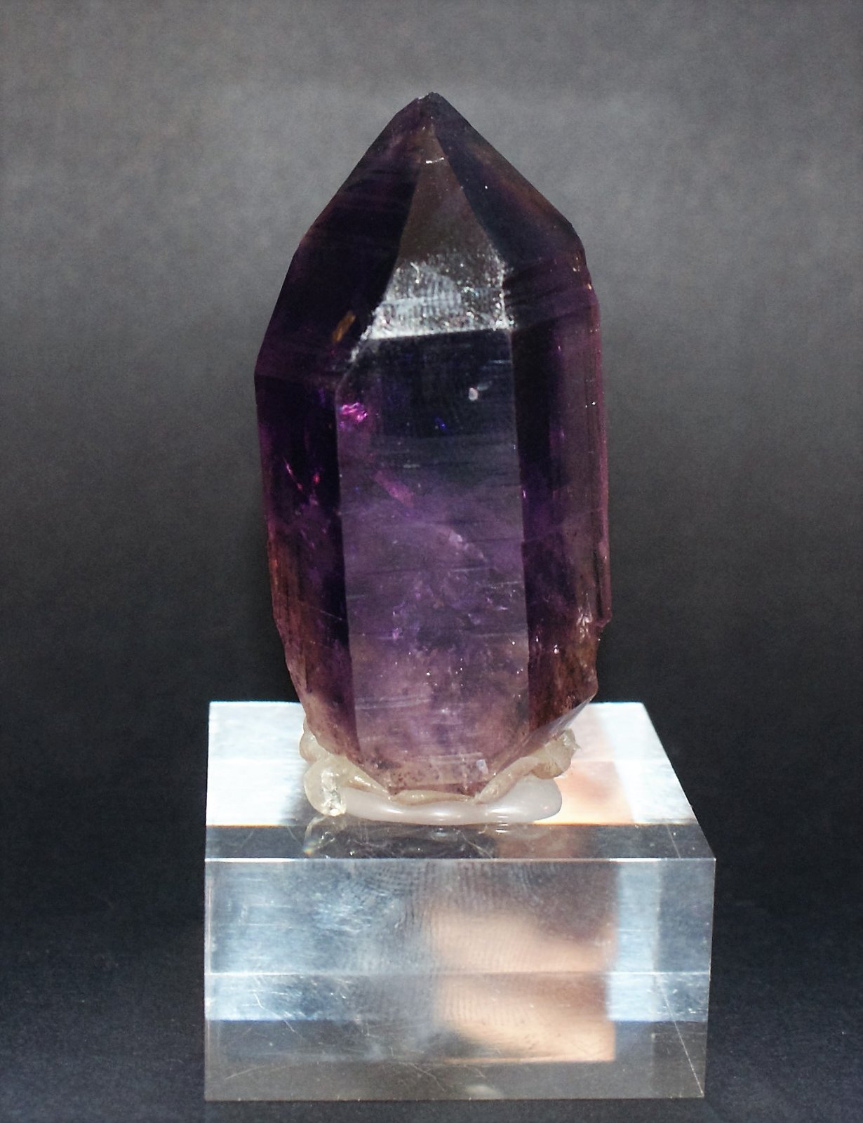 Quartz (variety amethyst)
60mm x 30mm x 30mm
(Autor: Philippe Durand)