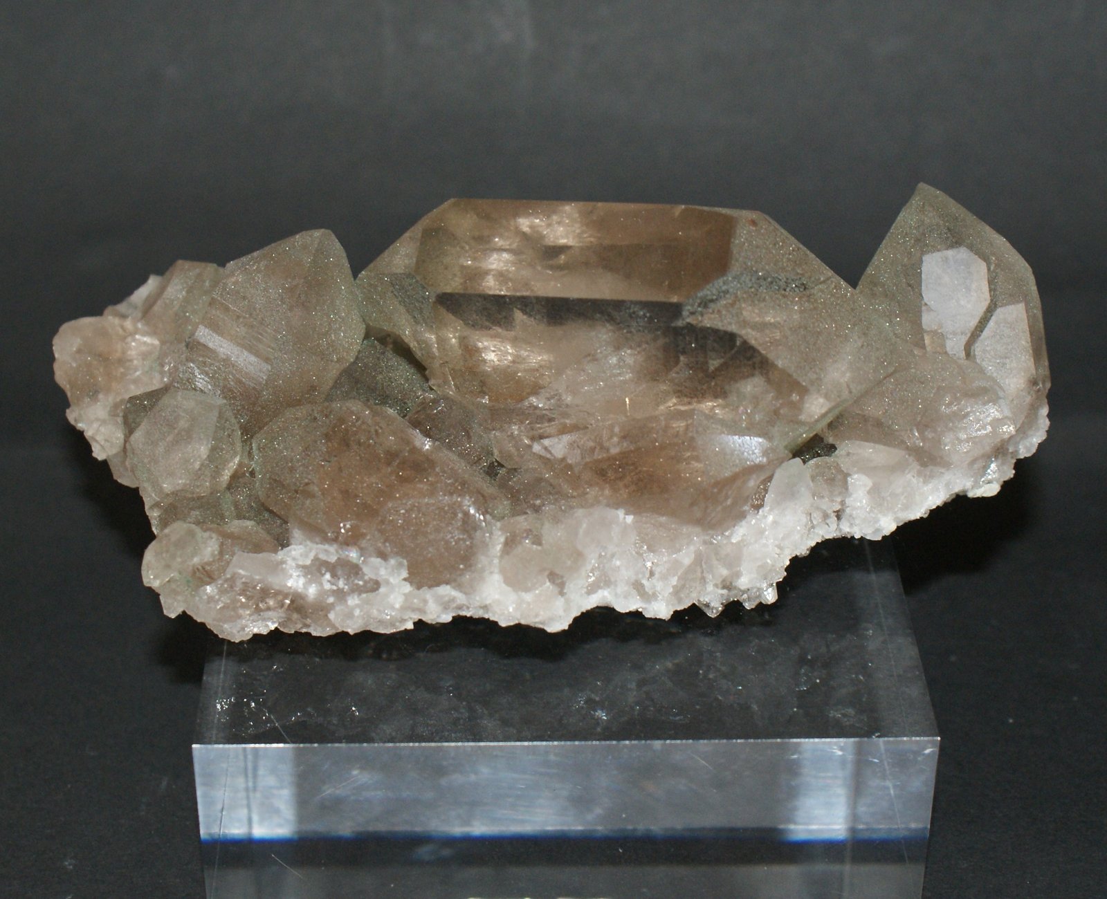 Quartz (variety smoky)
110mm x 50mm x 40mm
(Autor: Philippe Durand)