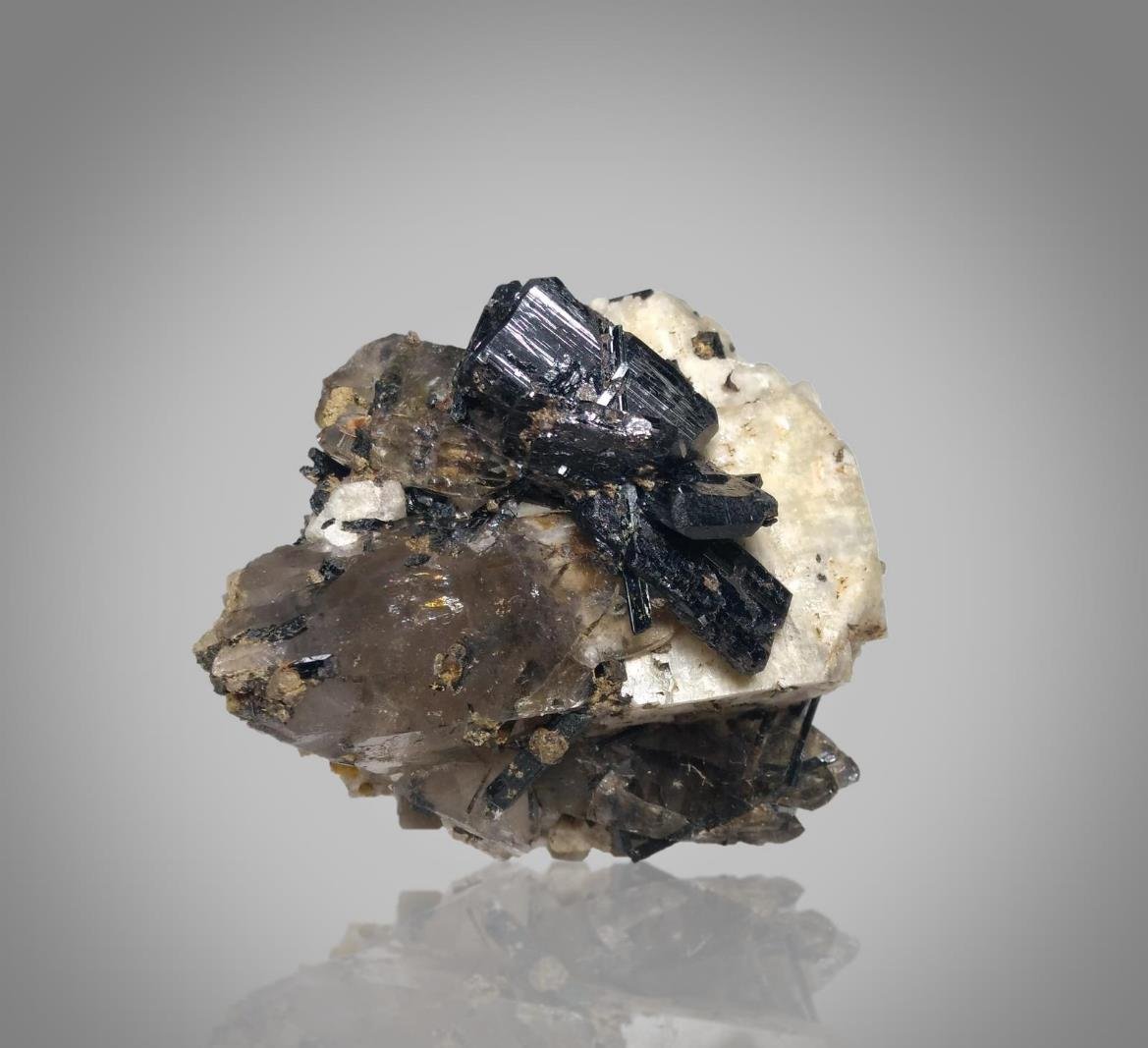 Dingdaohengite-(Ce)
48 x 36 x 36 mm
(Autor: SunYi)