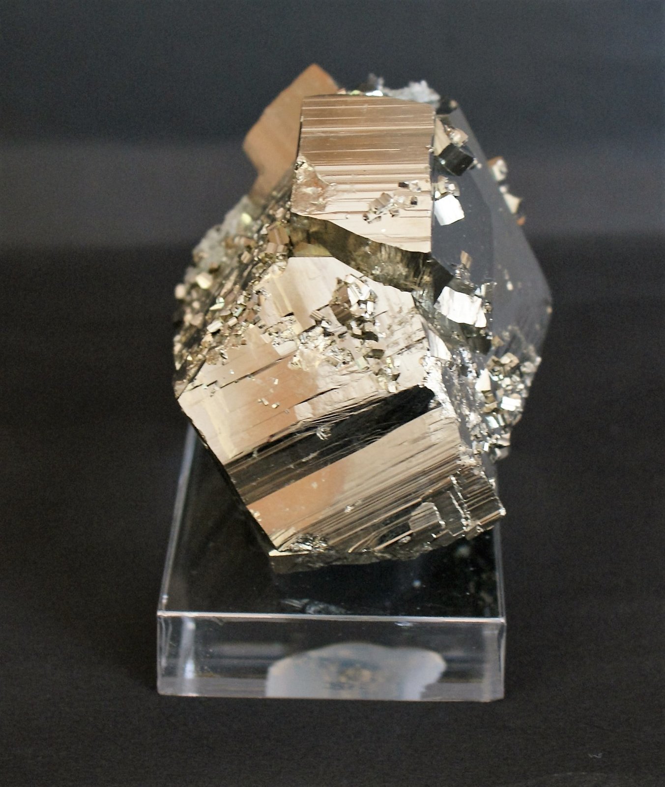 Pyrite
90mm x 70mm x 60mm
(Autor: Philippe Durand)
