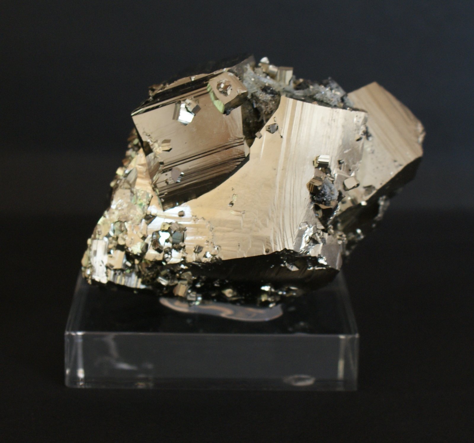 Pyrite
90mm x 70mm x 60mm
(Autor: Philippe Durand)