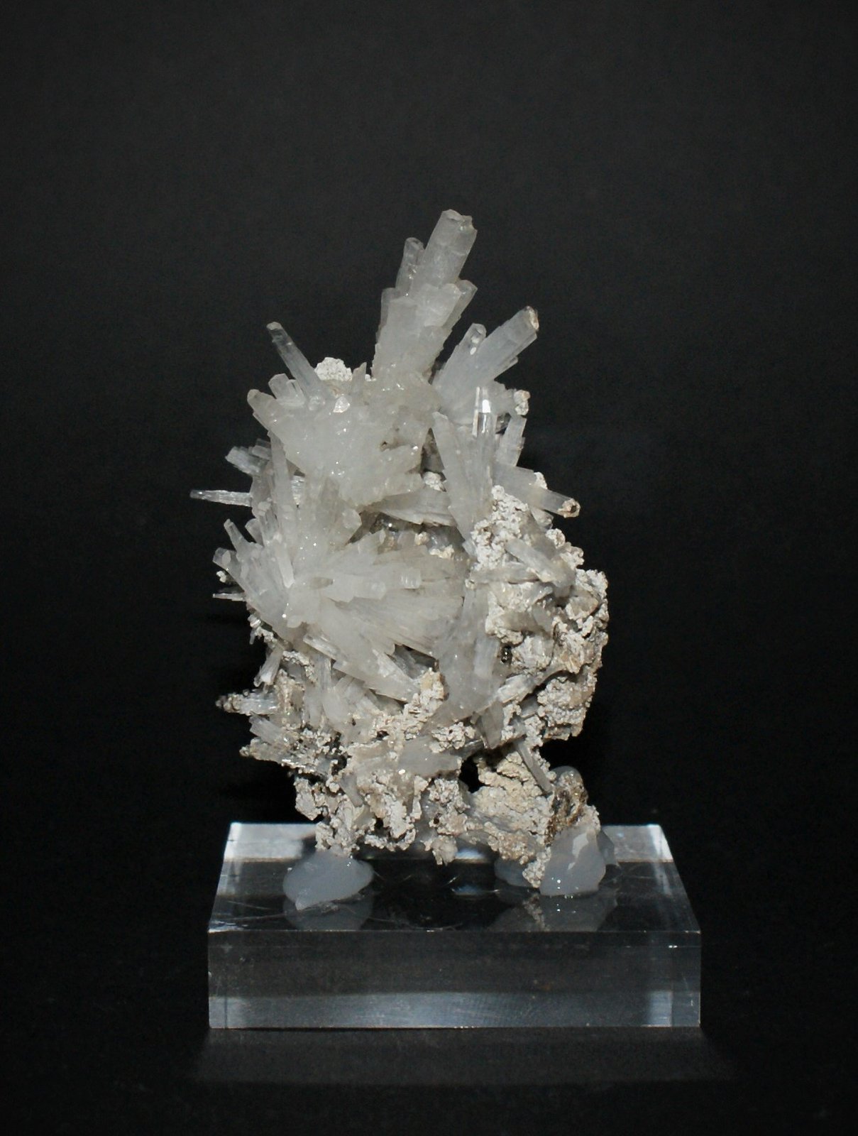 Natrolite
70mm x 40mm x 45mm
(Autor: Philippe Durand)