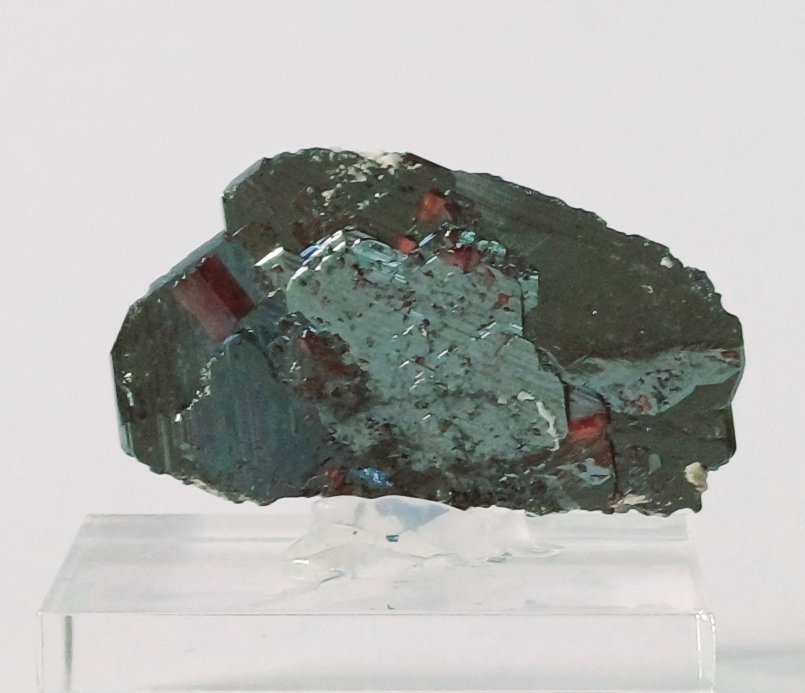 Hematite and Rutile
40mm x 25mm x 5mm
(Autor: Philippe Durand)