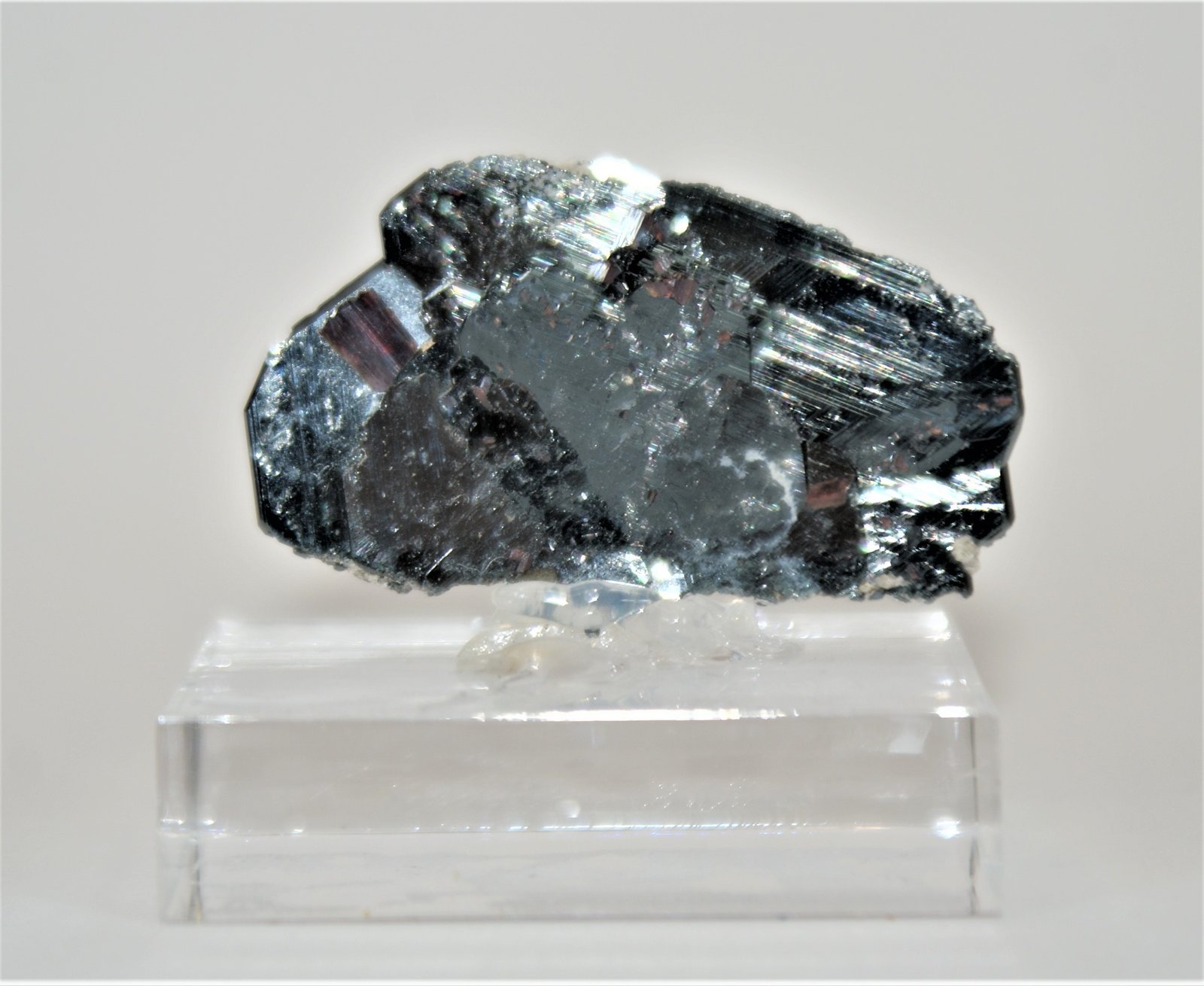 Hematite and Rutile
40mm x 25mm x 5mm
(Autor: Philippe Durand)