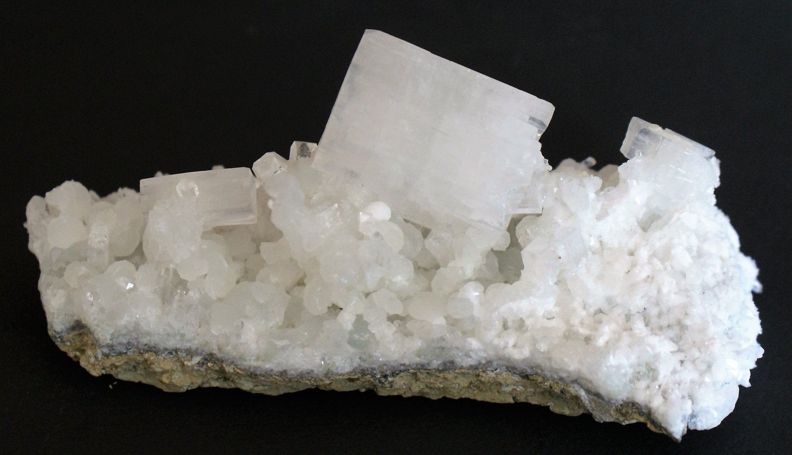 Fluorapophyllite-(K)
120mm x 50mm x 40mm
(Autor: Philippe Durand)