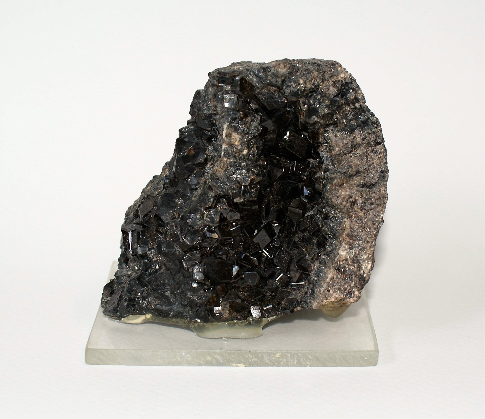 Andradite
70mm x 60mm x 40mm
(Autor: Philippe Durand)