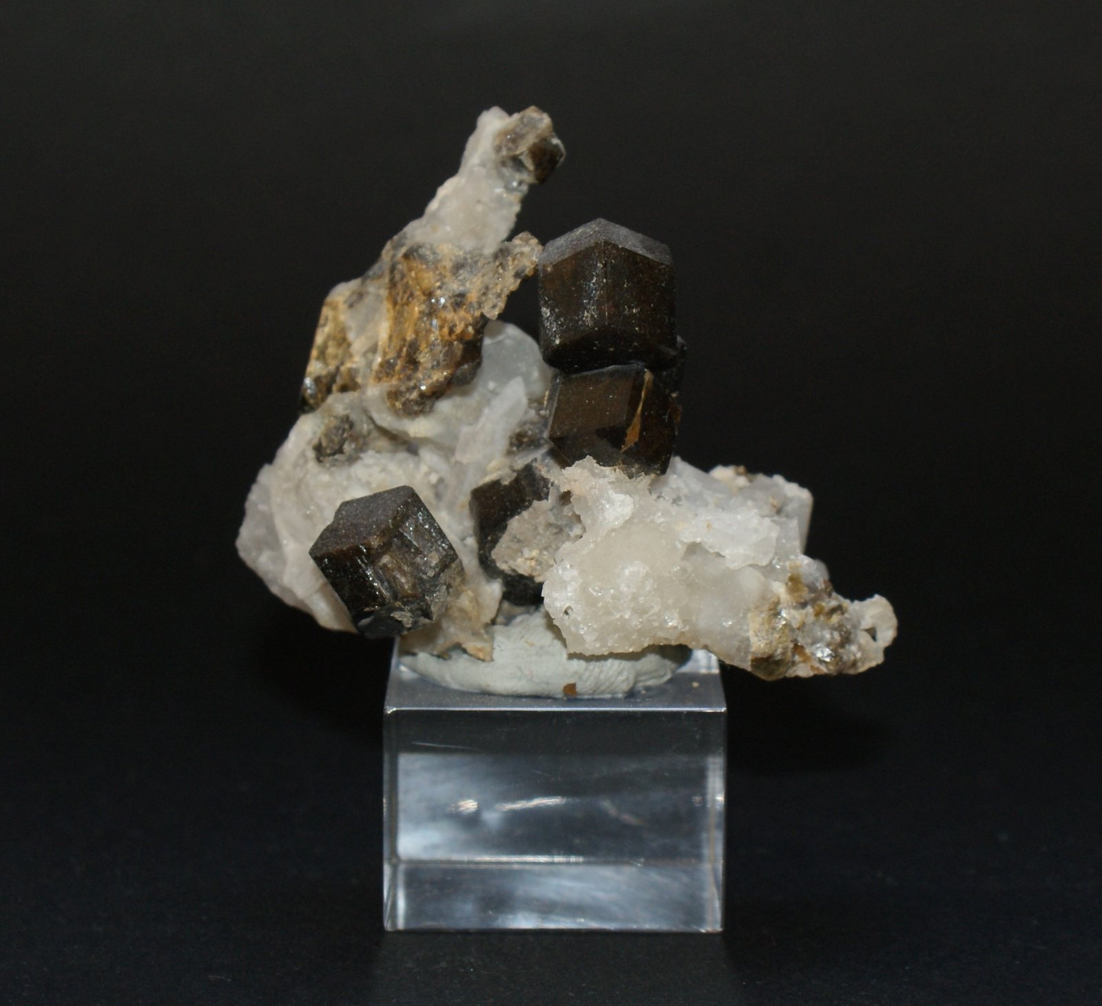Grossular
60mm x 50mm x 25mm
(Autor: Philippe Durand)