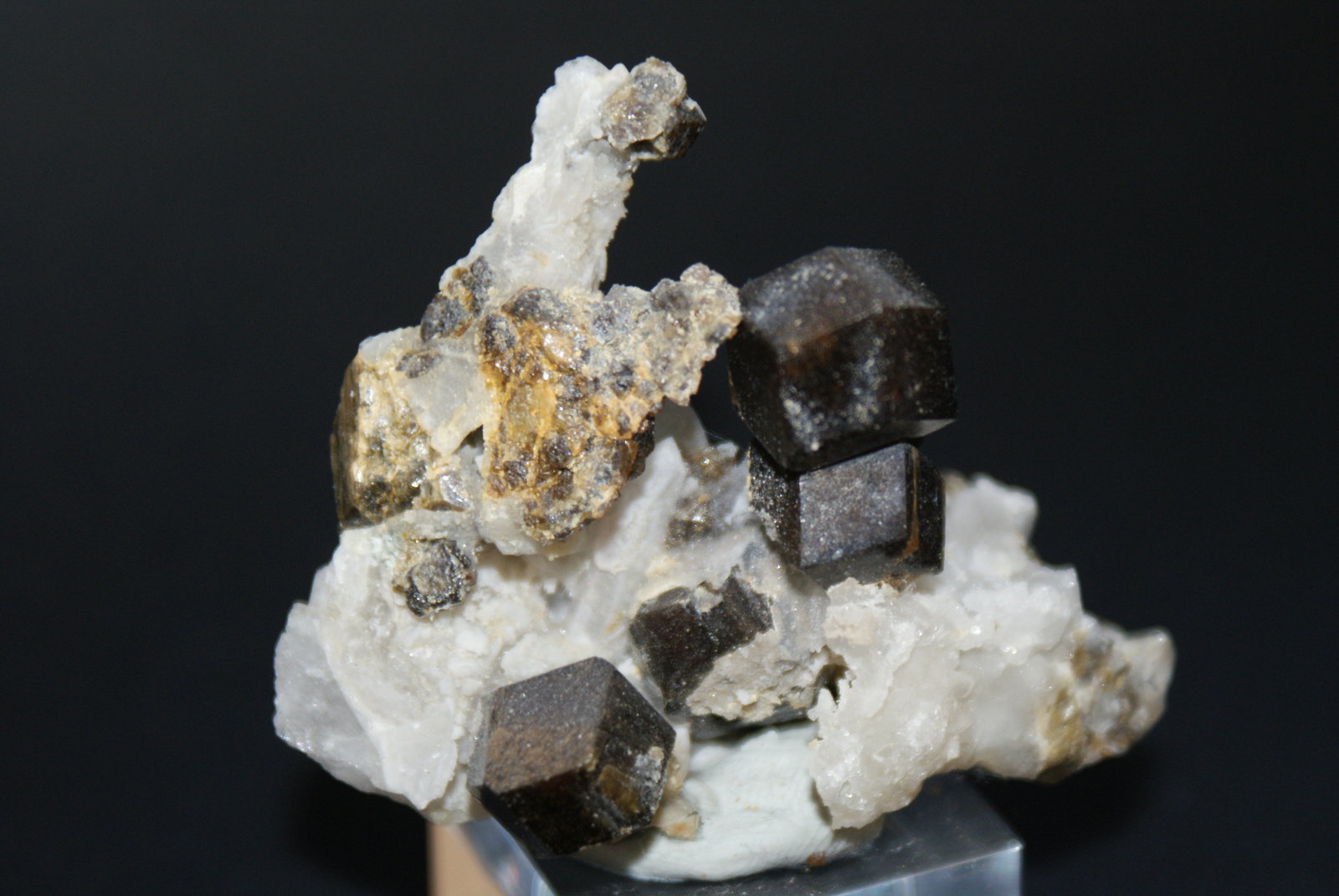 Grossular
60mm x 50mm x 25mm
(Autor: Philippe Durand)