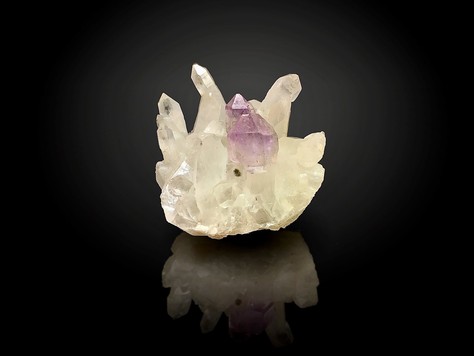 Quartz
4.7 x 4.1 x 3.6 cm
(Autor: eric8he)