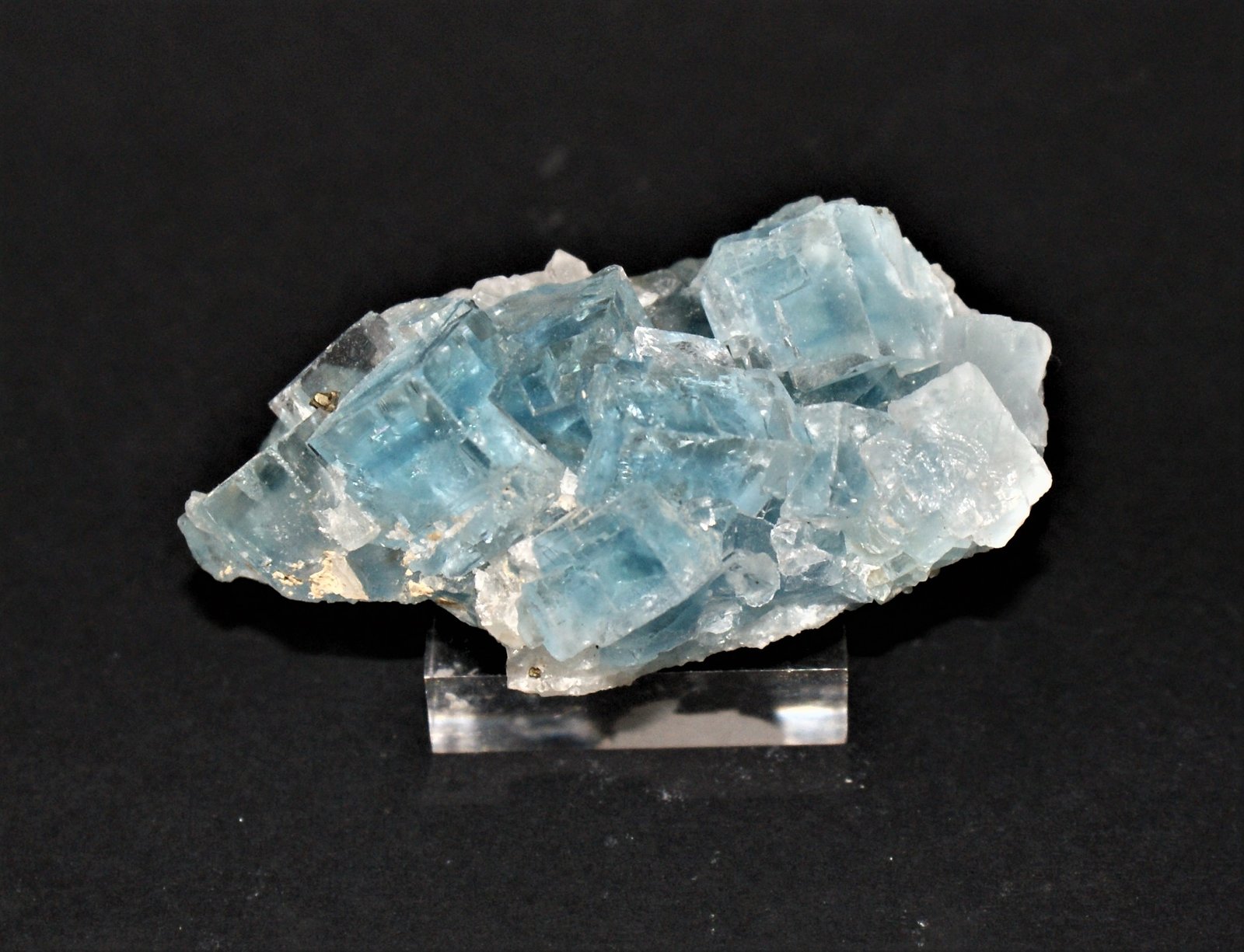 Fluorite and Quartz
60mm x 35mm x 25mm
(Autor: Philippe Durand)