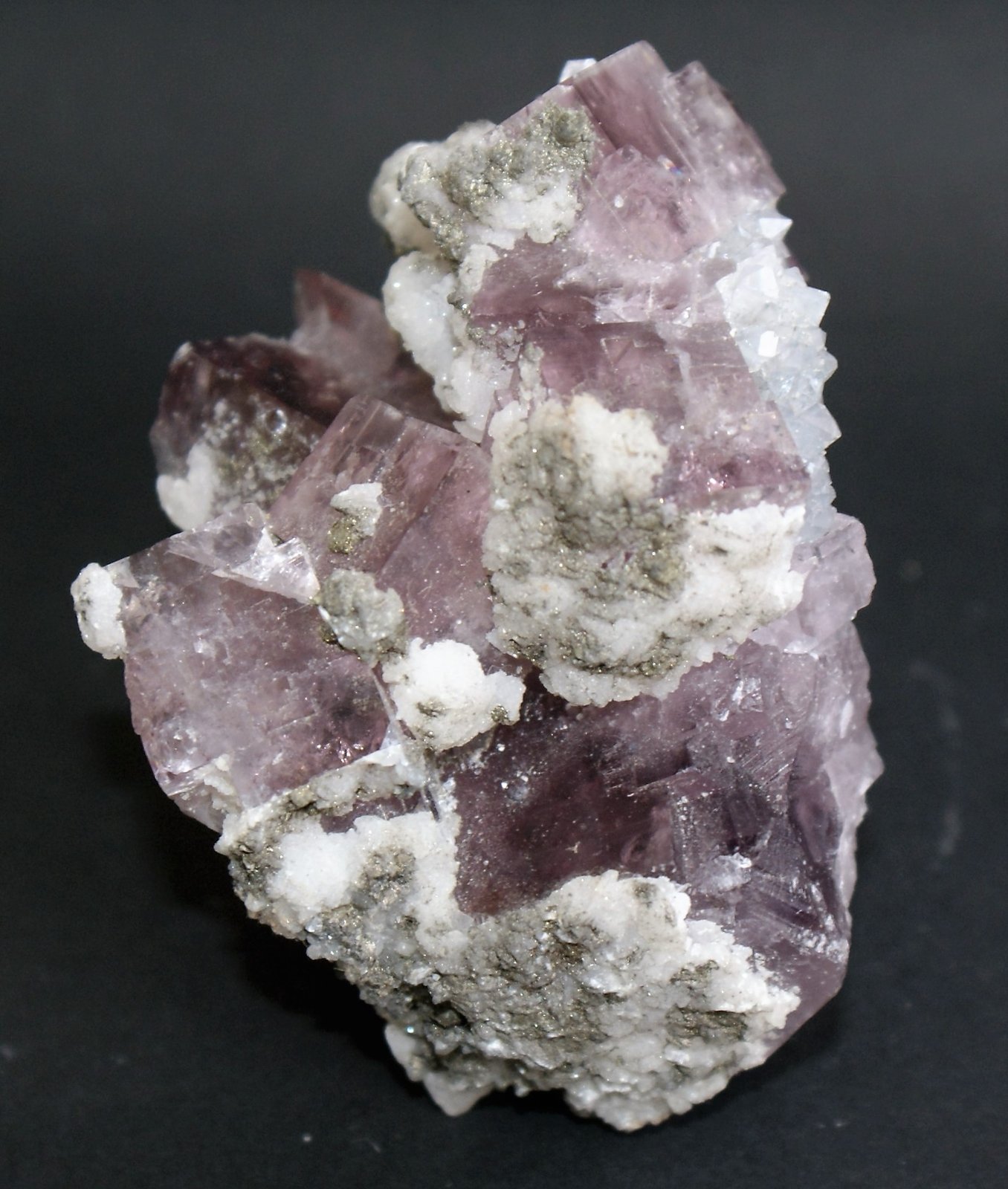 Fluorite
65mm x 55mm x 45mm
(Autor: Philippe Durand)