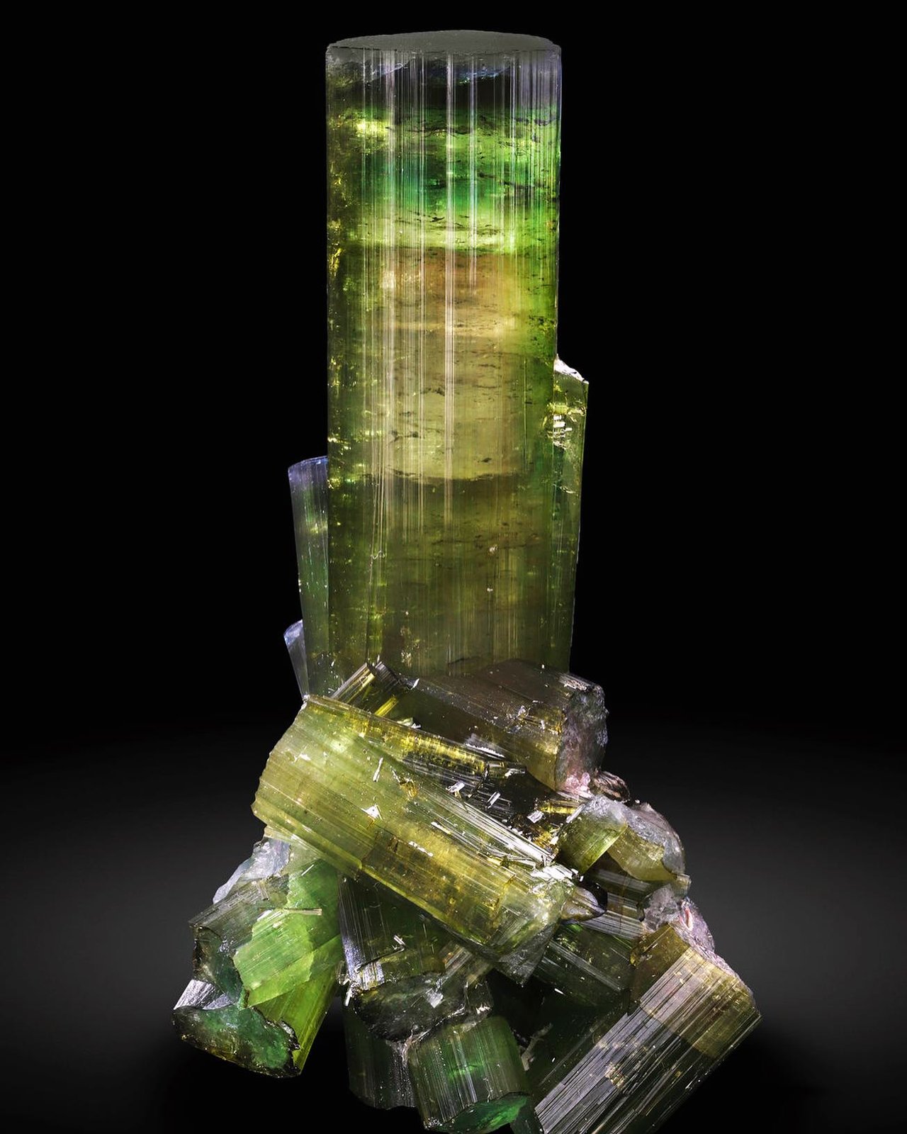 Elbaite
9.3 × 5.6 × 5 cm
(Autor: Jordi Fabre)