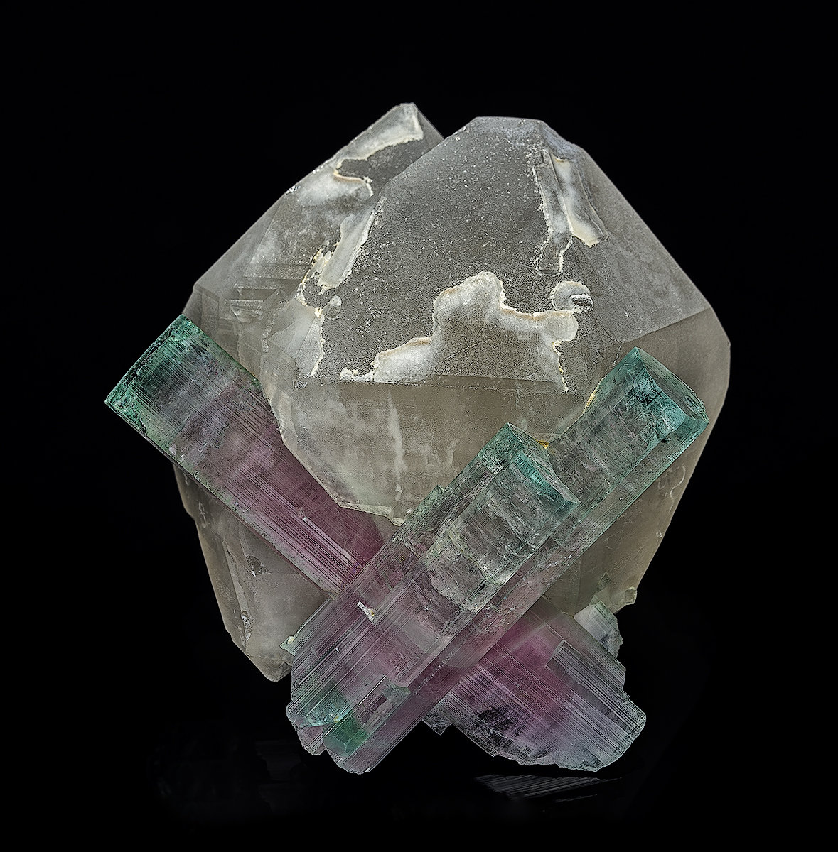 Elbaite, Quartz
6.7 x 6.5 cm
(Autor: am mizunaka)