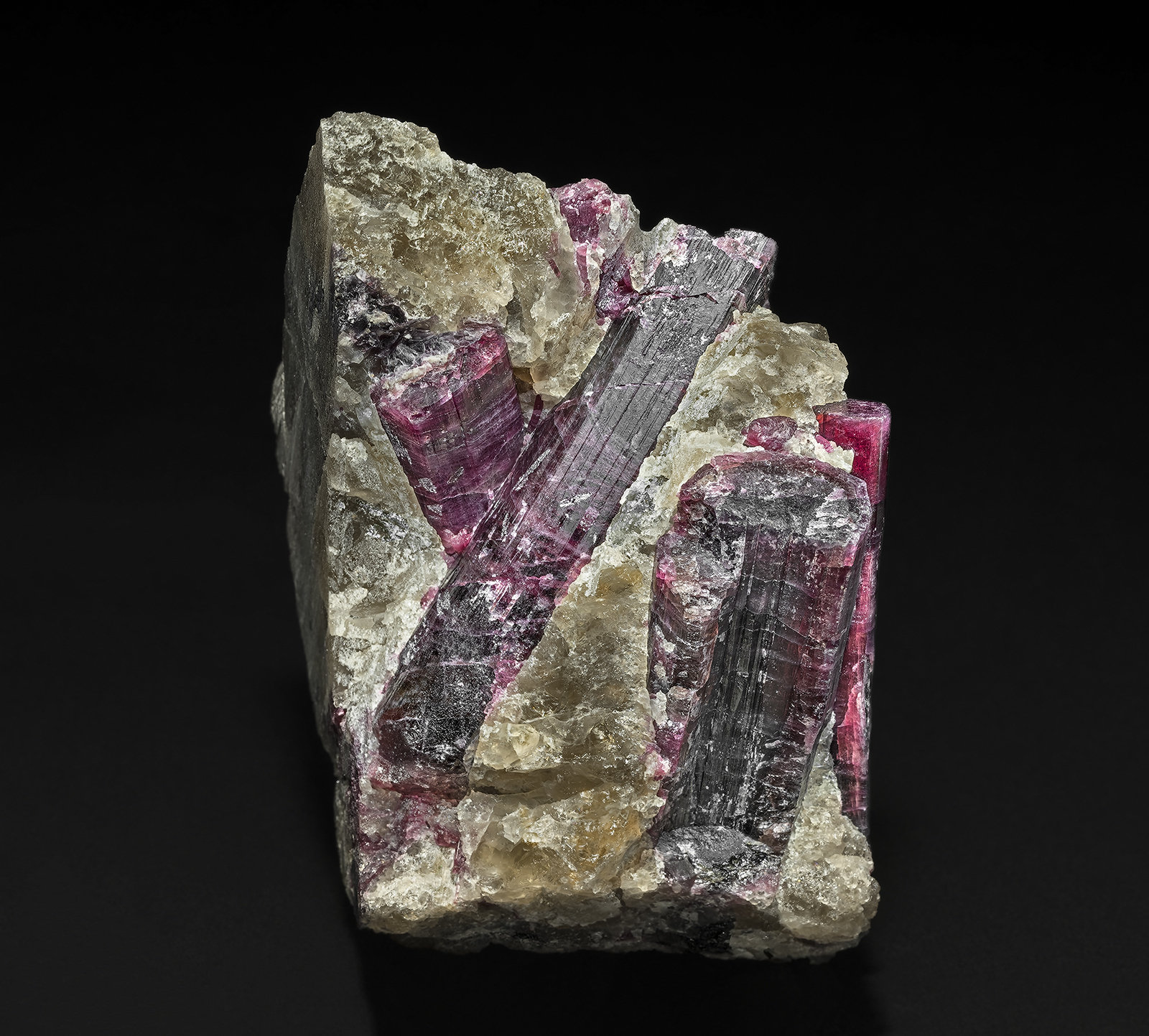 Elbaite
7.6 x 7.3 cm
(Autor: am mizunaka)