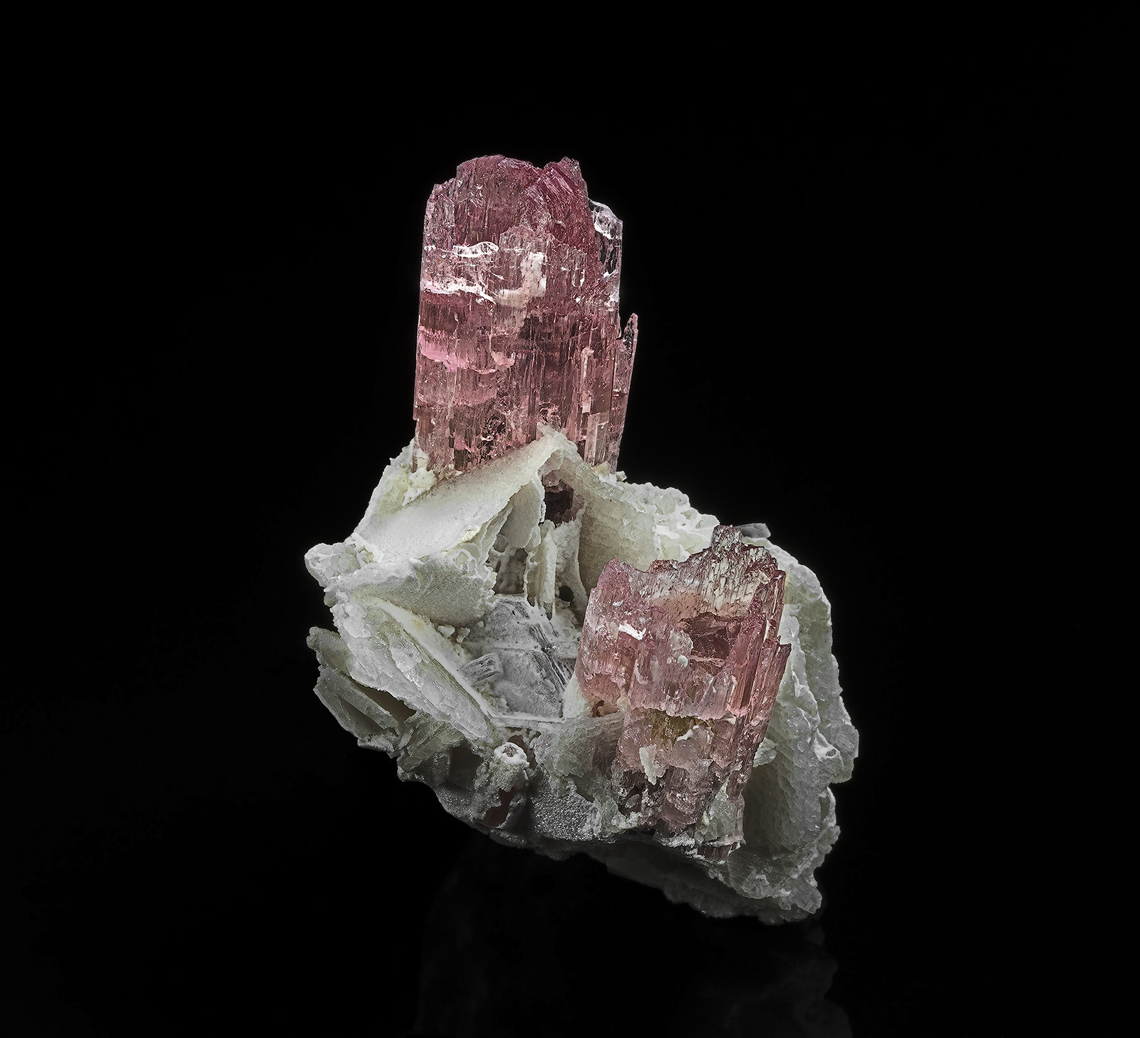 Elbaite
4.5 x 2.9 cm
(Autor: am mizunaka)