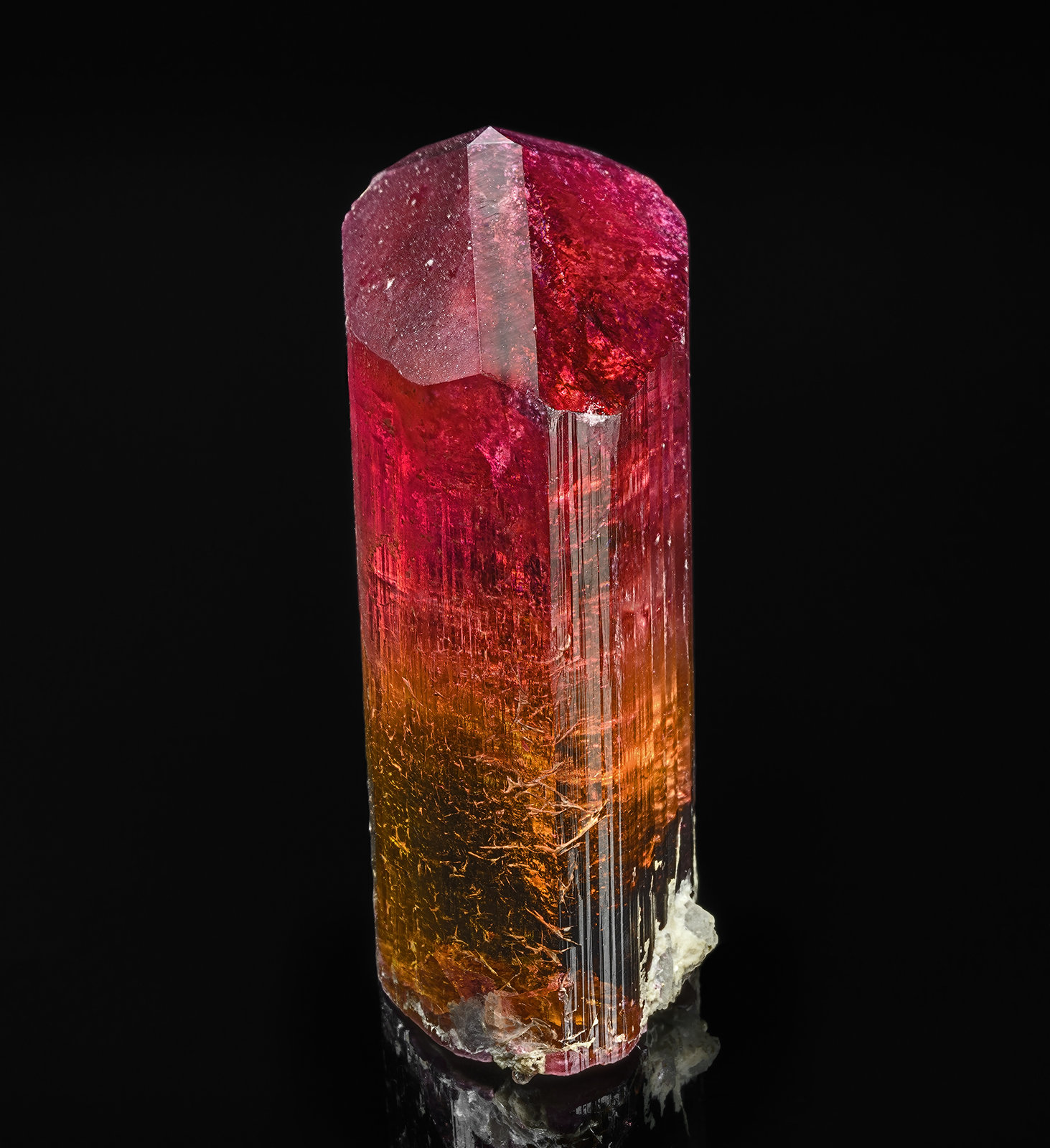 Elbaite
5.1 x 2.0 cm
(Autor: am mizunaka)