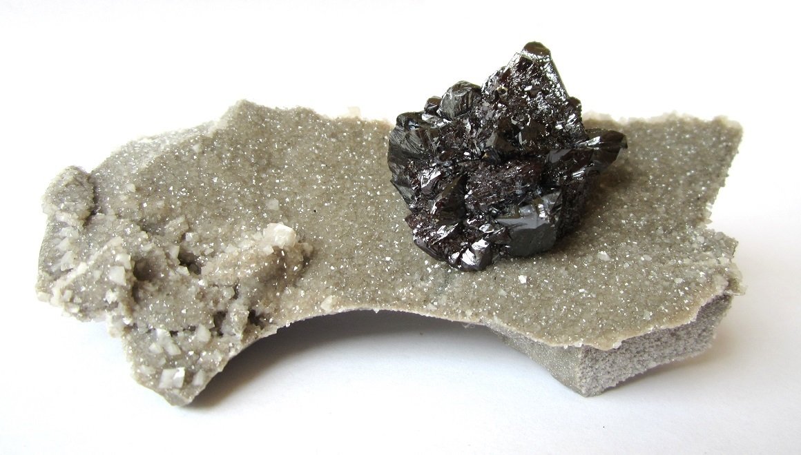 Sphalerite
Specimen size 12 cm, spahlerite "ball" 4 cm
(Autor: Tobi)