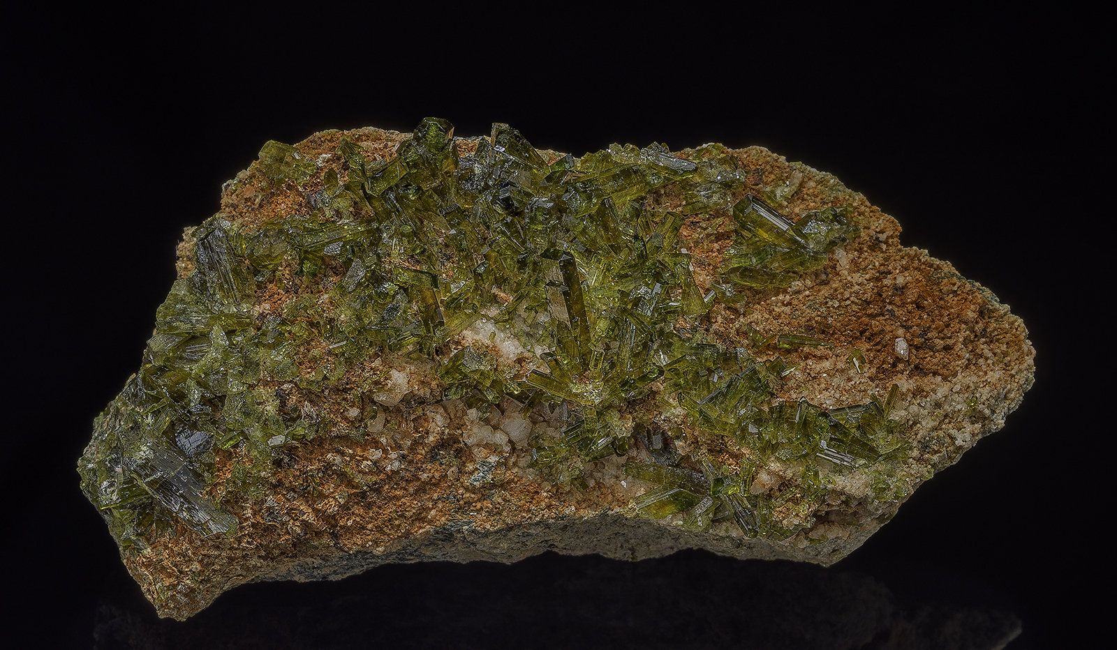 Epidote
5.0 x 2.5 cm
(Autor: am mizunaka)