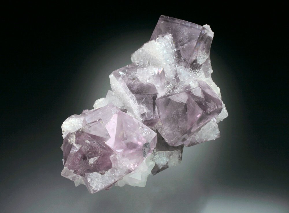 Fluorite, Quartz
11x6x5 cm overall size
(Autor: Jesse Fisher)