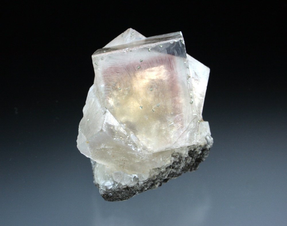 Fluorite
4x4x3 cm overall
(Autor: Jesse Fisher)
