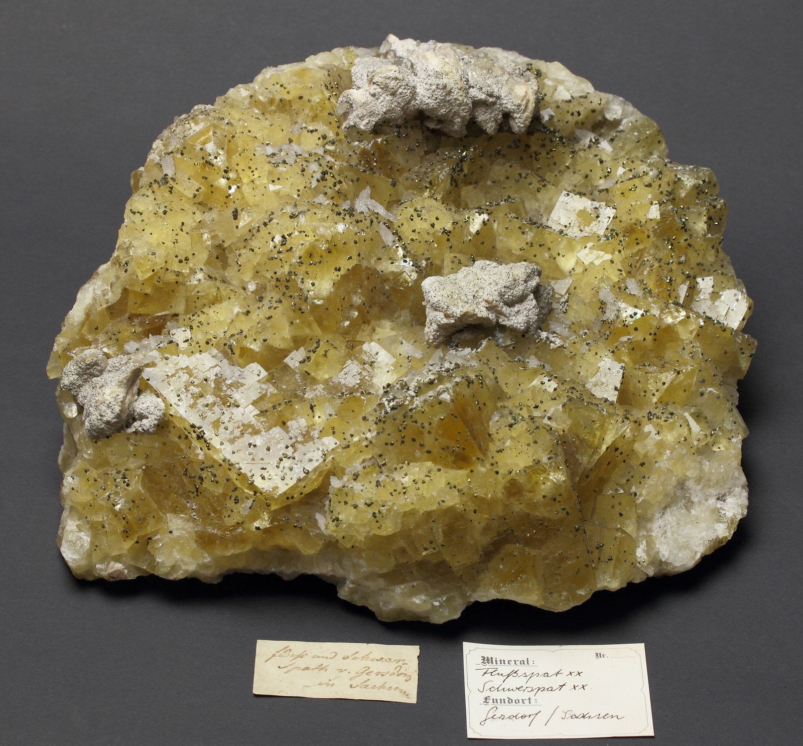 Fluorite
25 cm x 20 cm
(Autor: Thomas Uhlig)