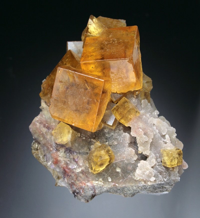 Fluorite
6x4x3 cm
(Autor: Jesse Fisher)