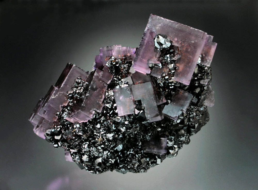Fluorite on Sphalerite
12x12x6 cm overall size
(Autor: Jesse Fisher)