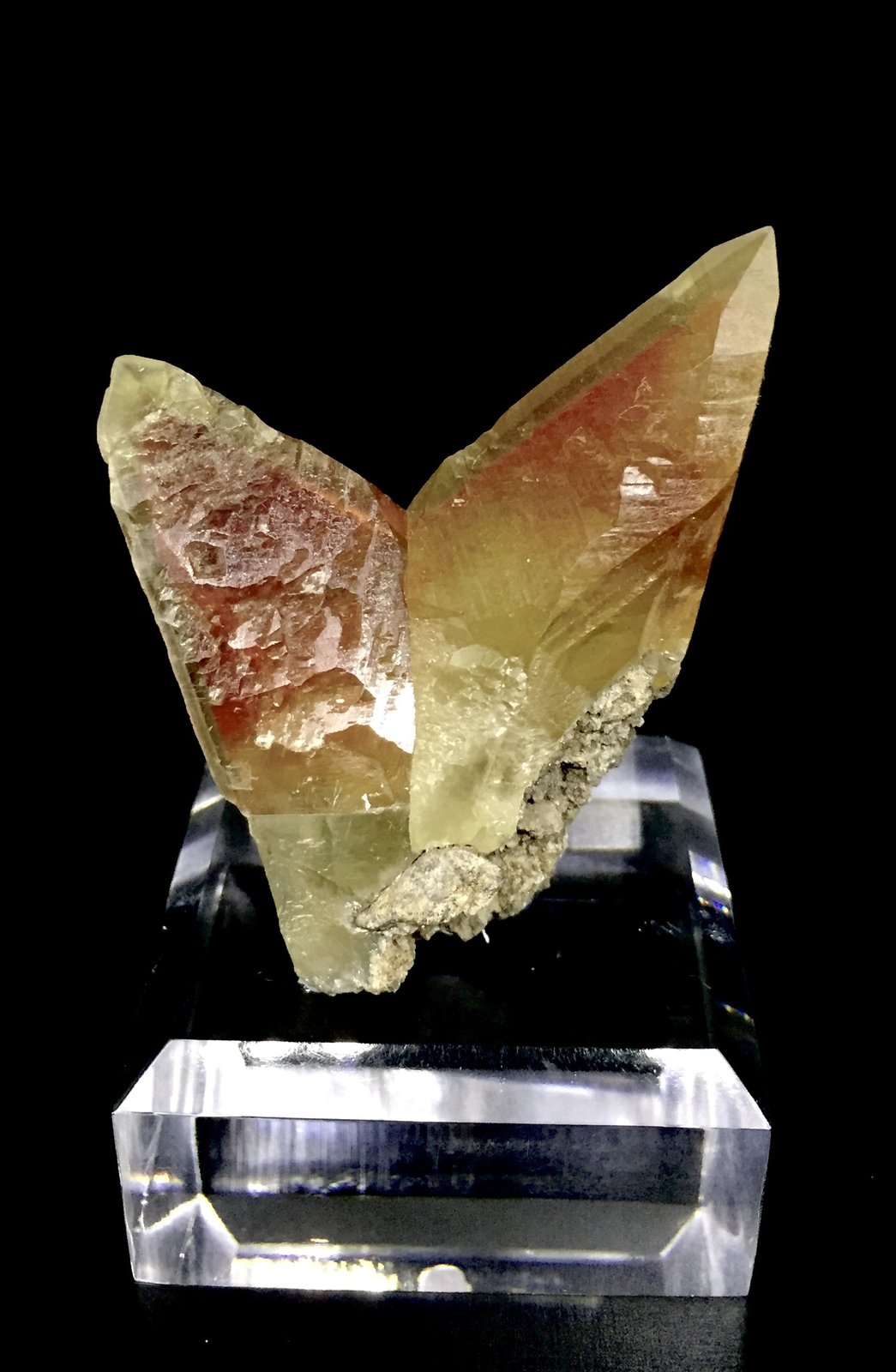 Calcite
5 cm x 4.7 cm x 3 cm
(Autor: Turbo)