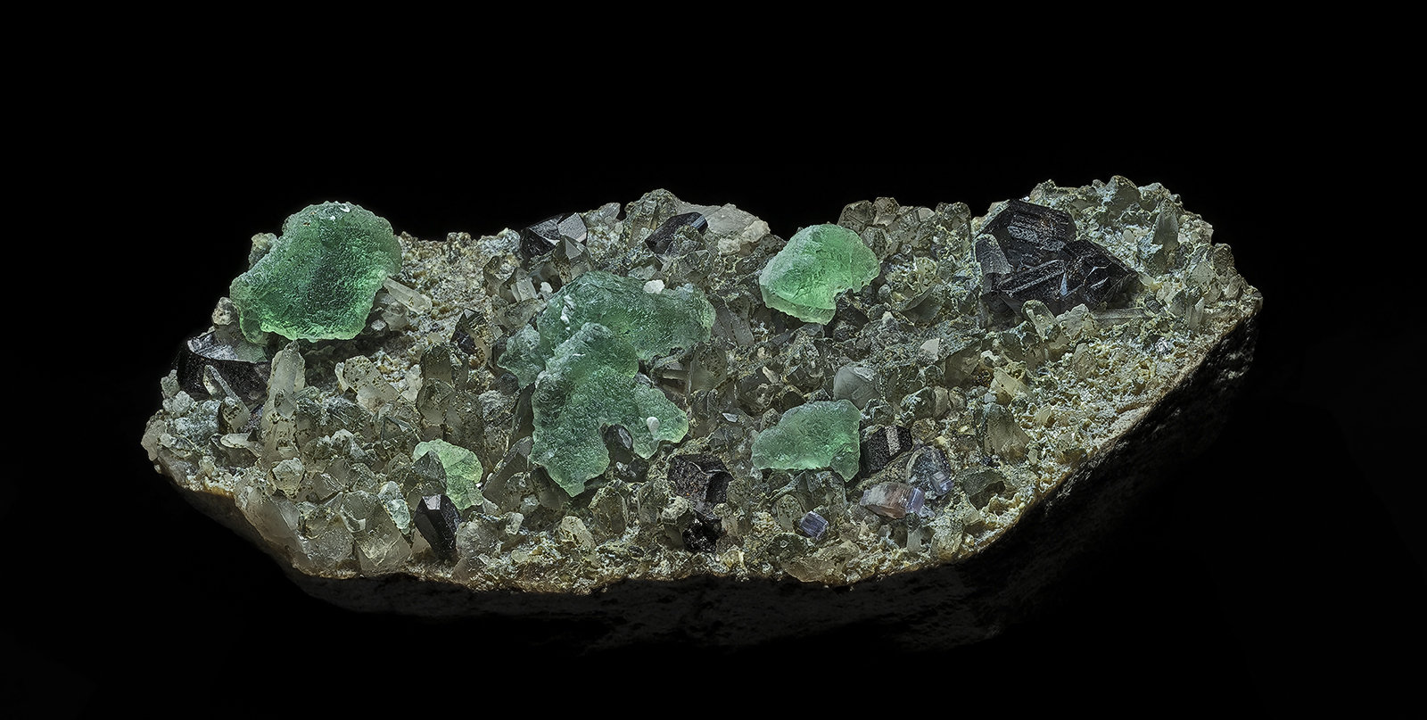 Fluorite, Cassiterite, Quartz, Apatite
15.0 x 8.5 cm
(Autor: am mizunaka)
