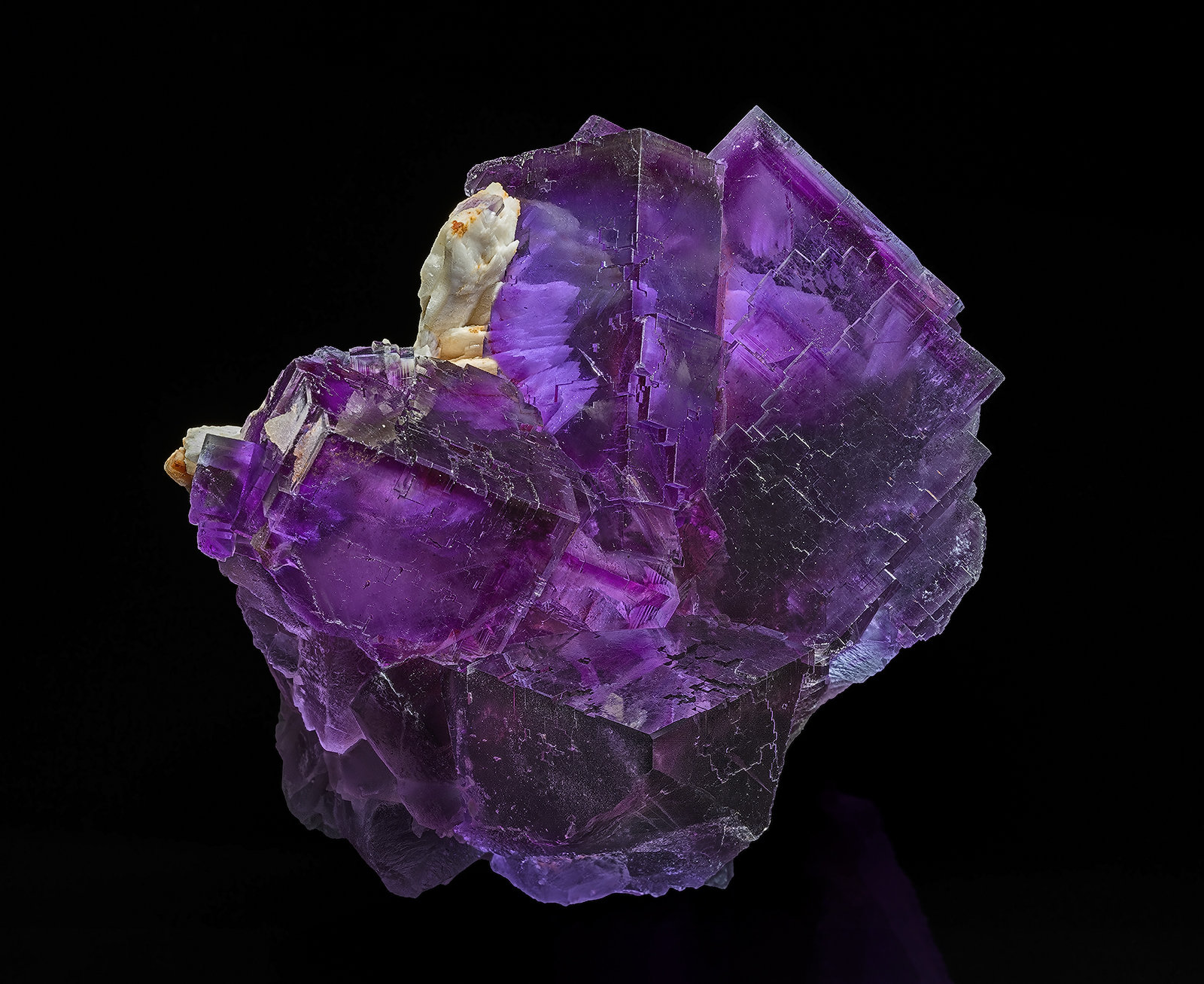 Fluorite, Barite
8.9 x 7.3 cm
(Autor: am mizunaka)