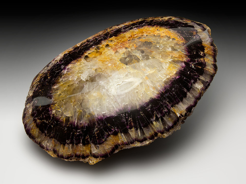 Fluorite
11.7 x 8.1 x 3.6 cm
(Autor: xdxucn)