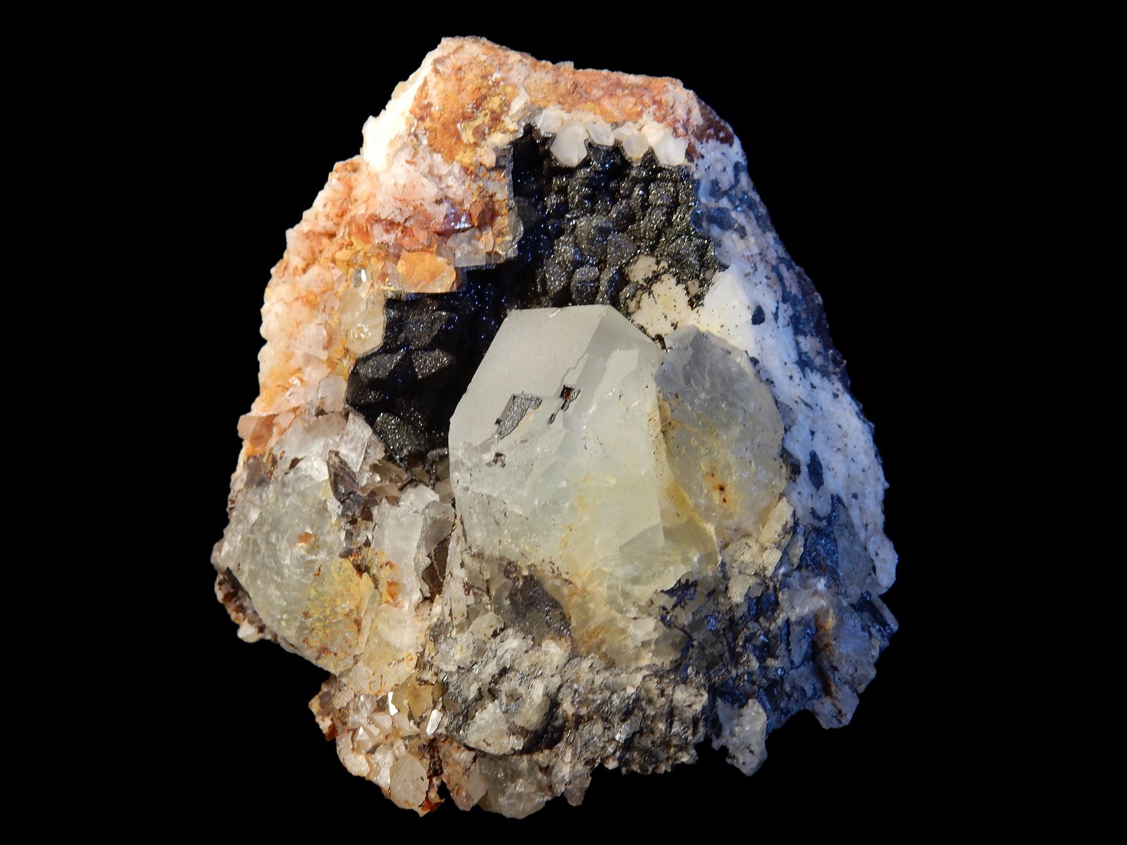 Fluorite, Goethite and Quartz
100 mm x 90 mm x 50 mm
(Autor: Dany Mabillard)