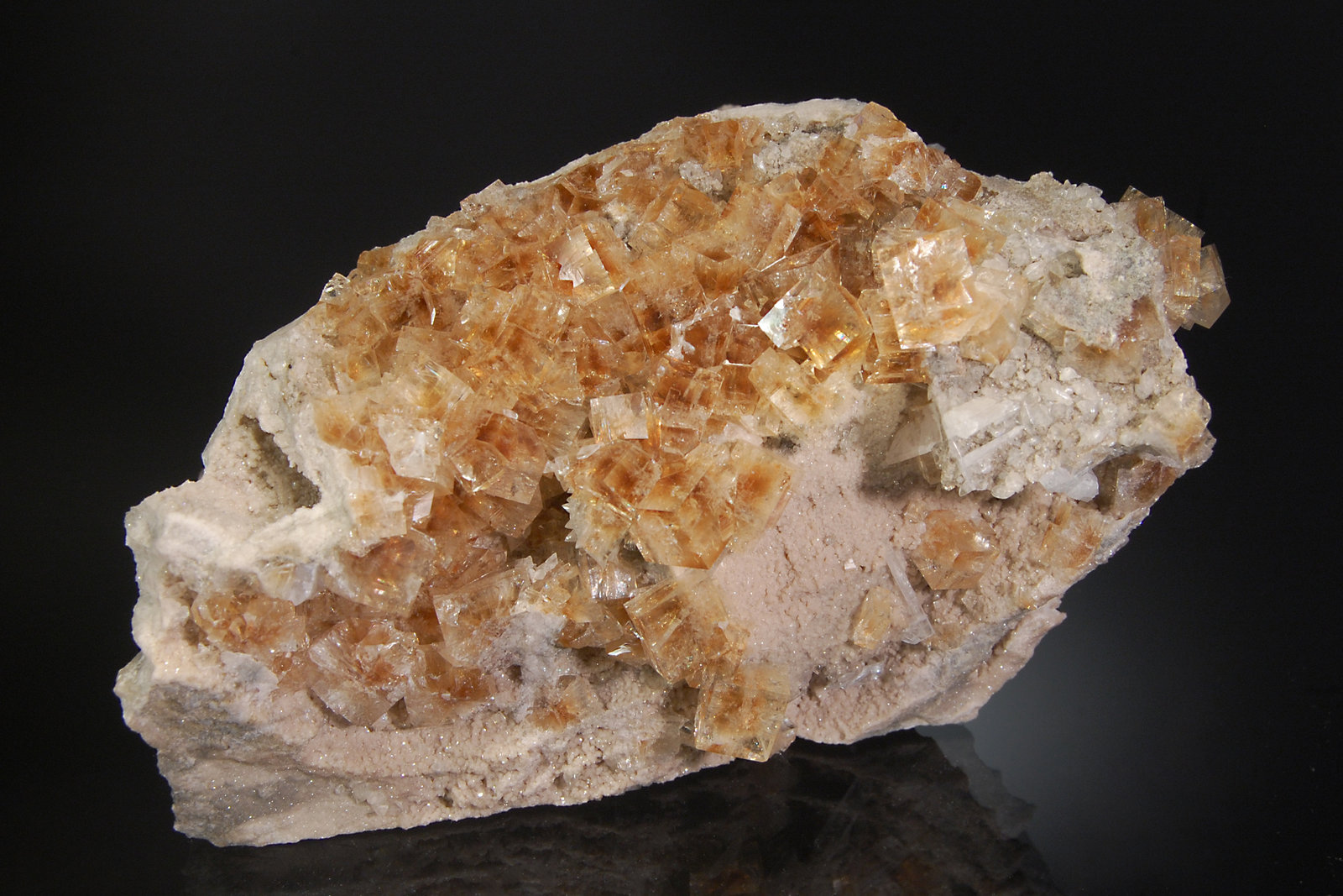 Fluorite
6.7 x 10.4 cm
(Autor: Michael Shaw)