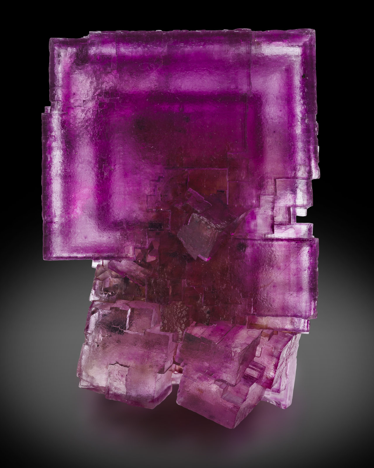 Fluorite
5.4 x 3.7 x 2.6 cm / main crystal: 5.1 cm.
(Autor: MIM Museum)