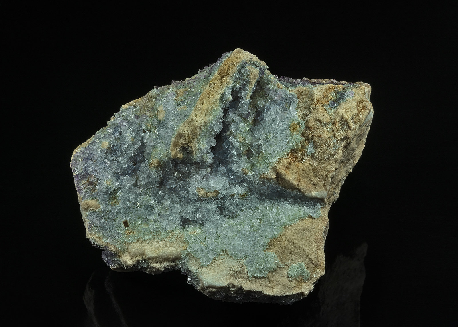 Fluorite
7.5 x 6.4 cm
(Autor: am mizunaka)