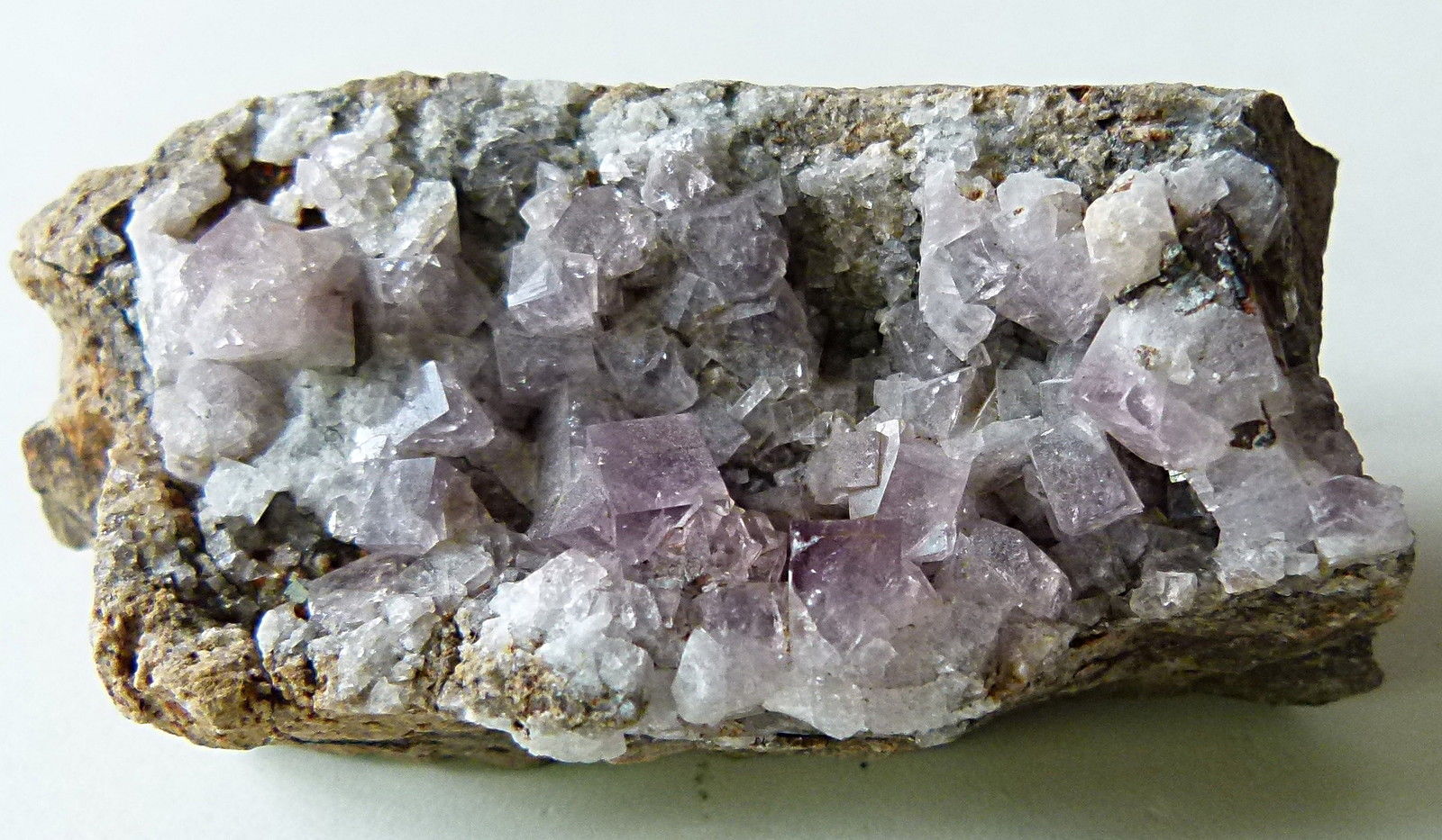 Fluorite
7x3x3cm  99g
(Autor: captaincaveman)