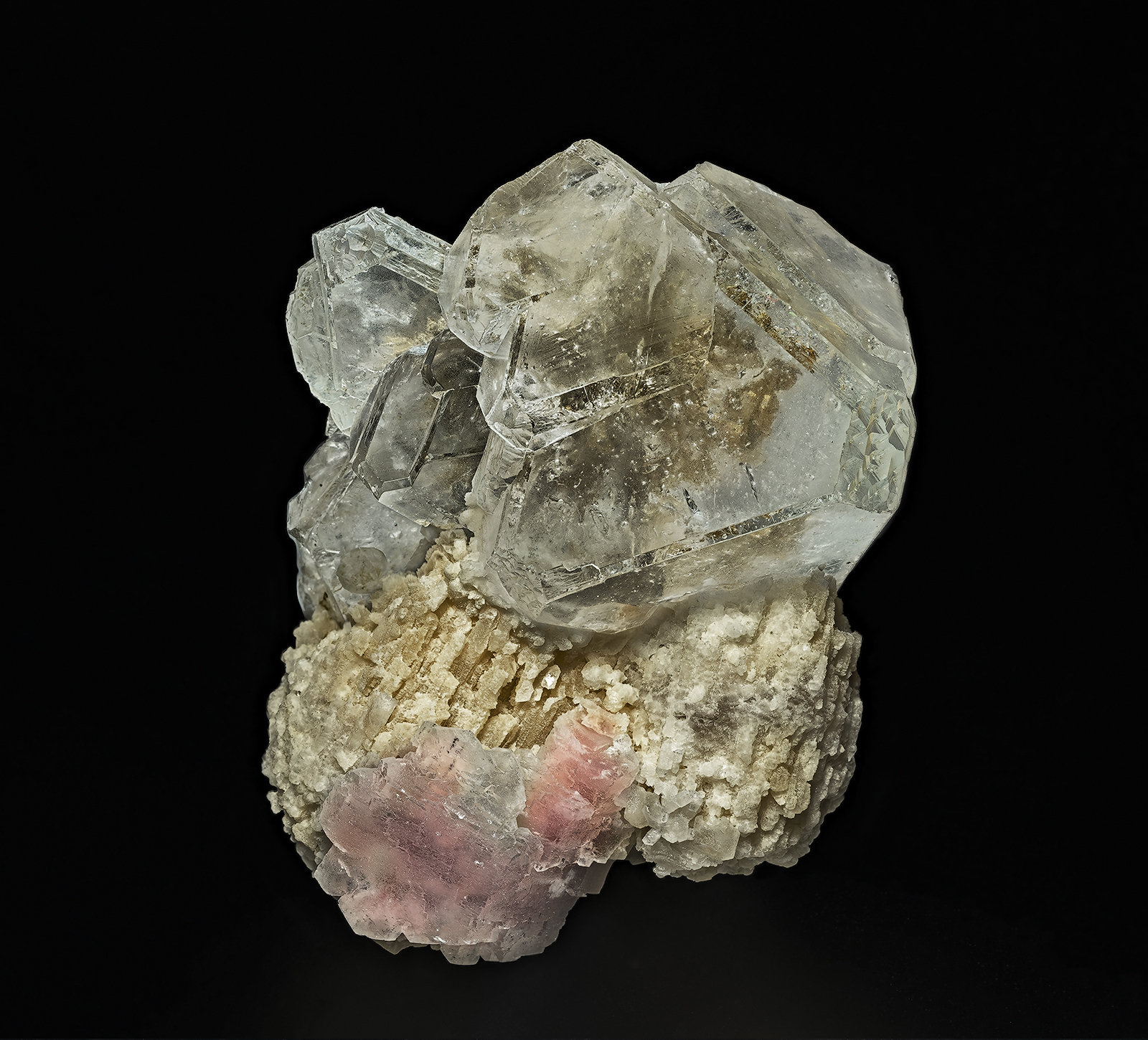 Fluorite, Calcite
7.0 x 6.0 cm
(Autor: am mizunaka)