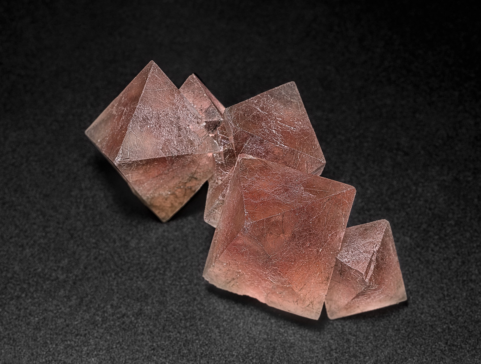 Fluorite
6.7 x 3.0 cm
(Autor: am mizunaka)