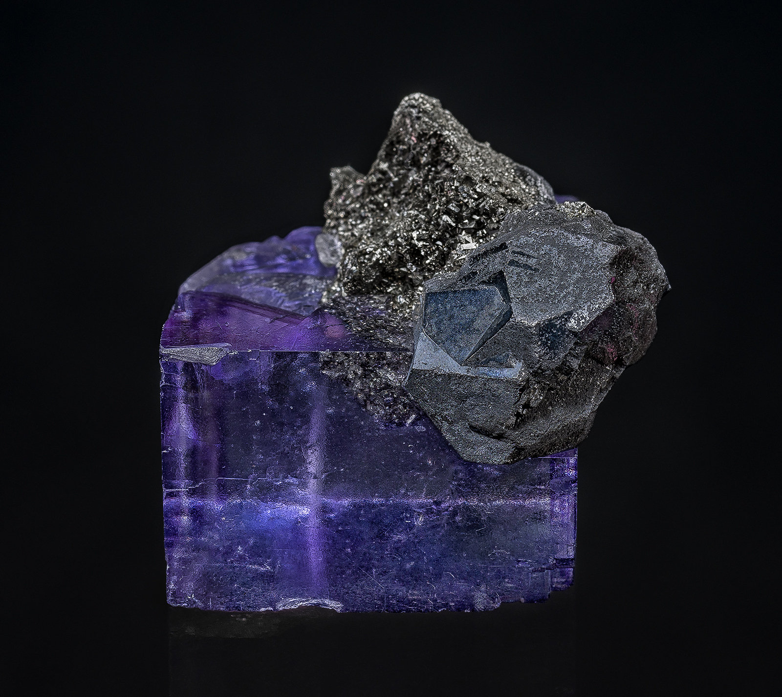 Fluorite, Galena
2.2 x 2.0 cm
(Autor: am mizunaka)
