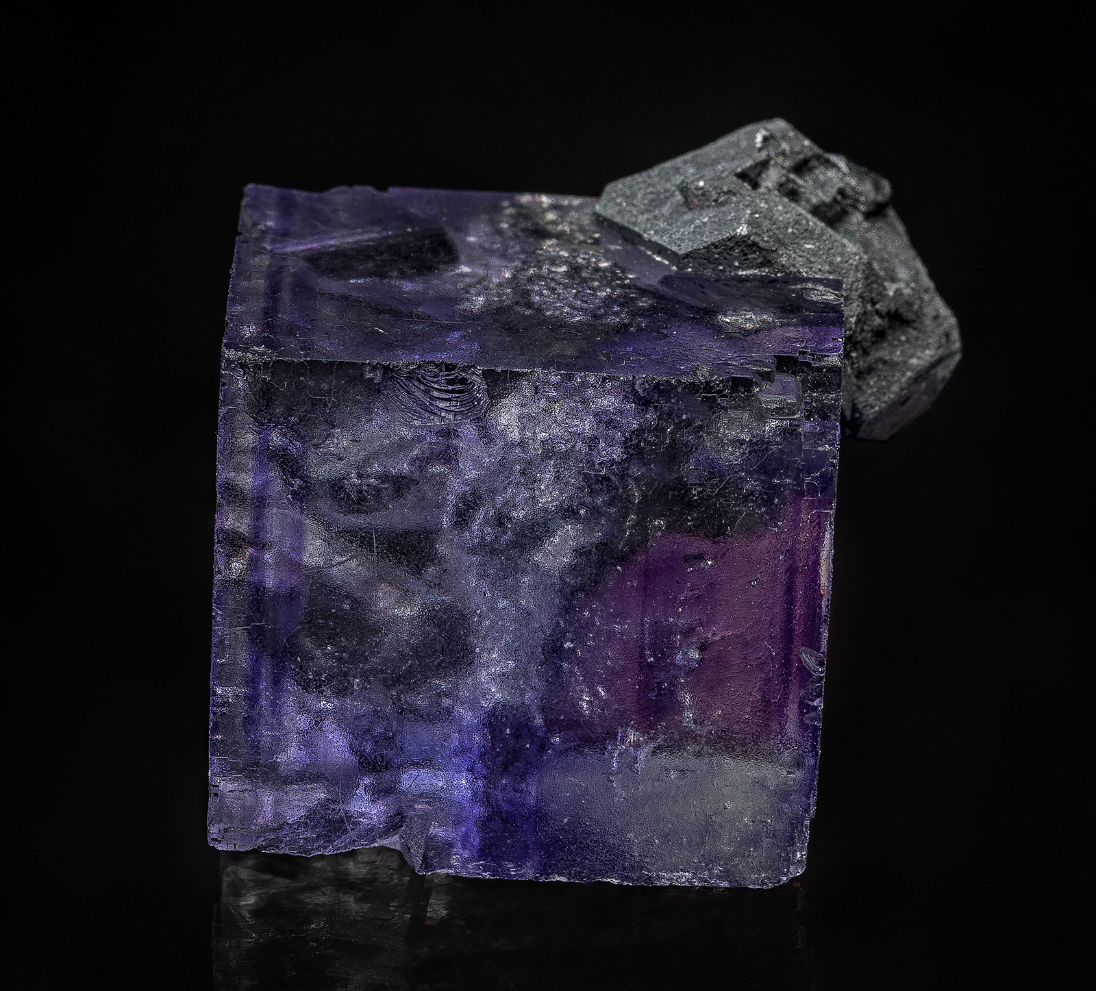 Fluorite, Galena
2.2 x 2.0 cm
(Autor: am mizunaka)