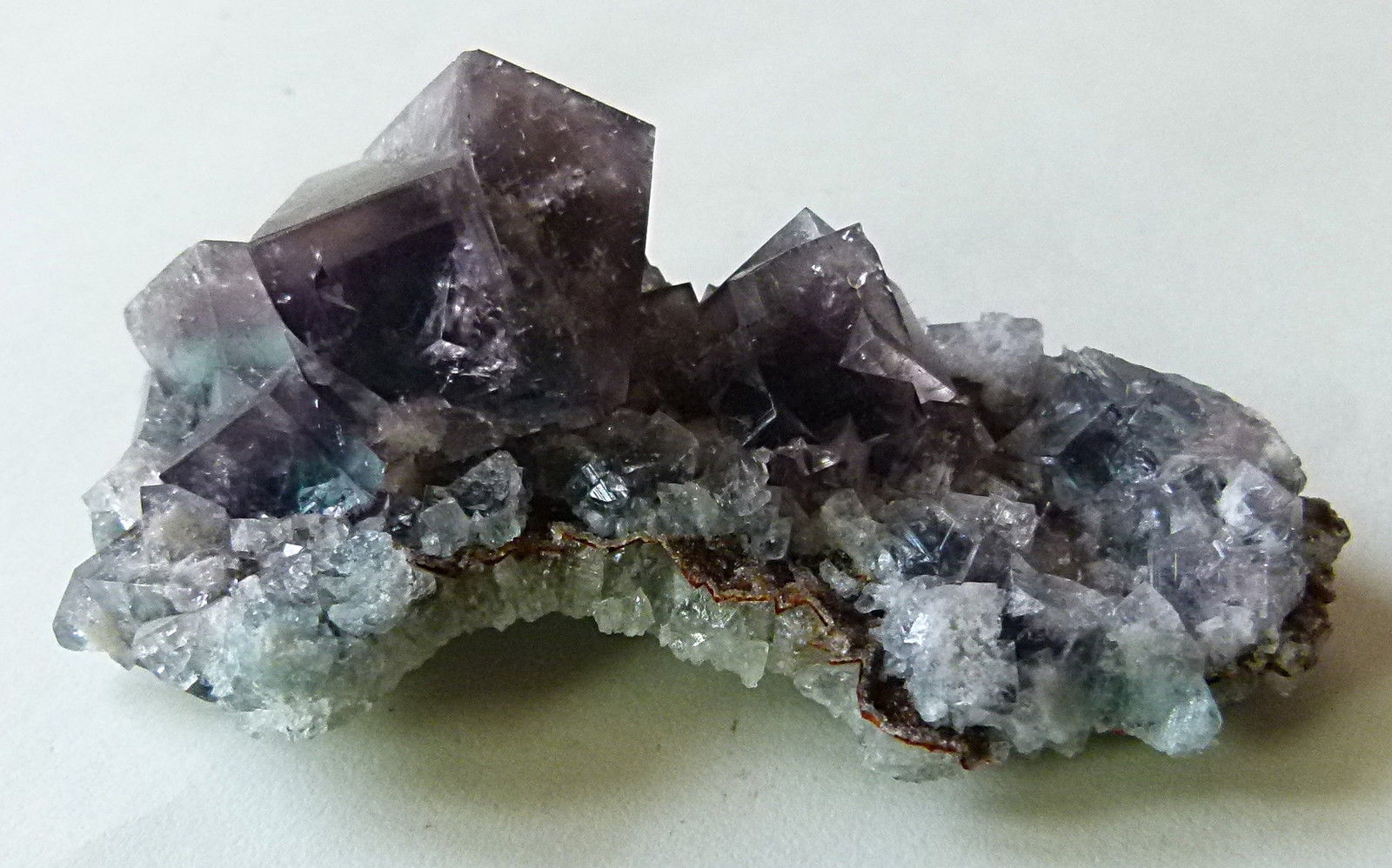 Fluorite (purple)
7x3.5x2.5cm 52g
(Autor: captaincaveman)